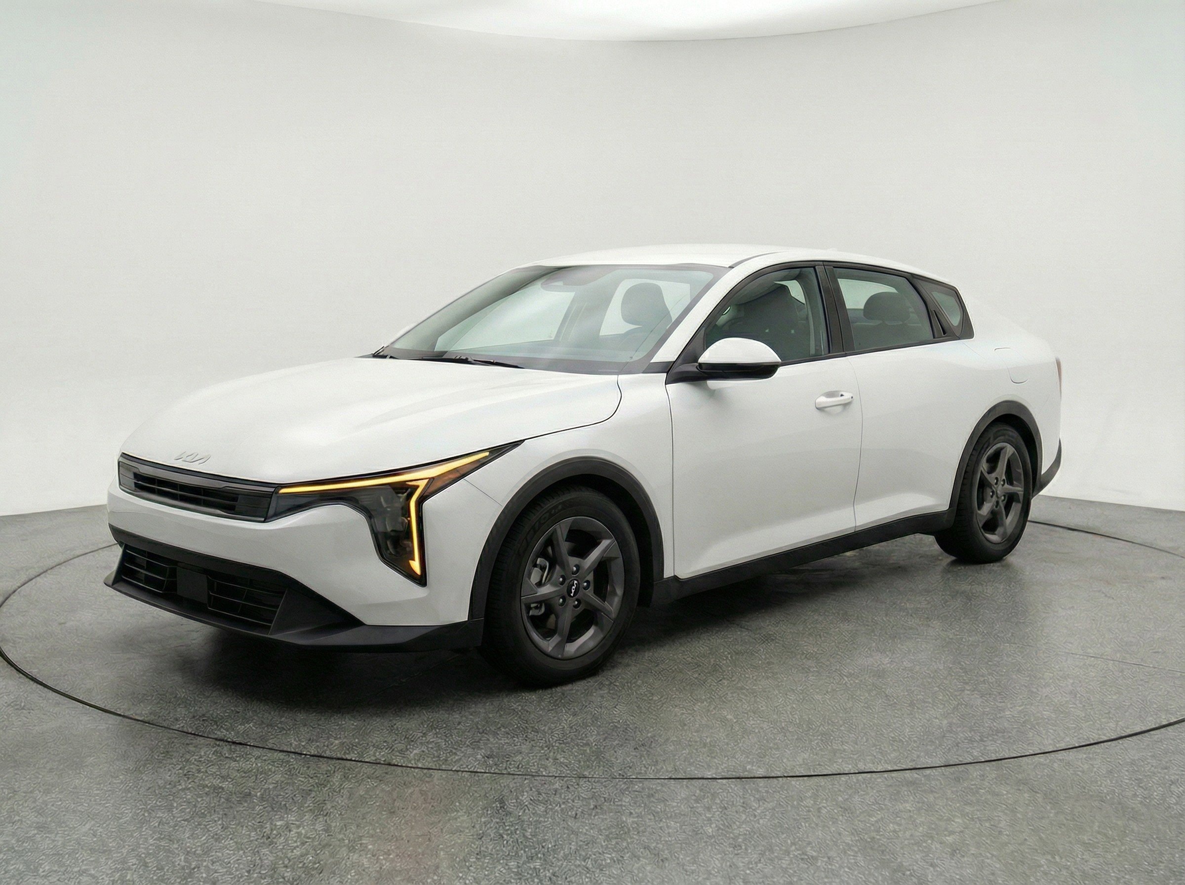 Thumbnail: 2025 Kia K4 - 3