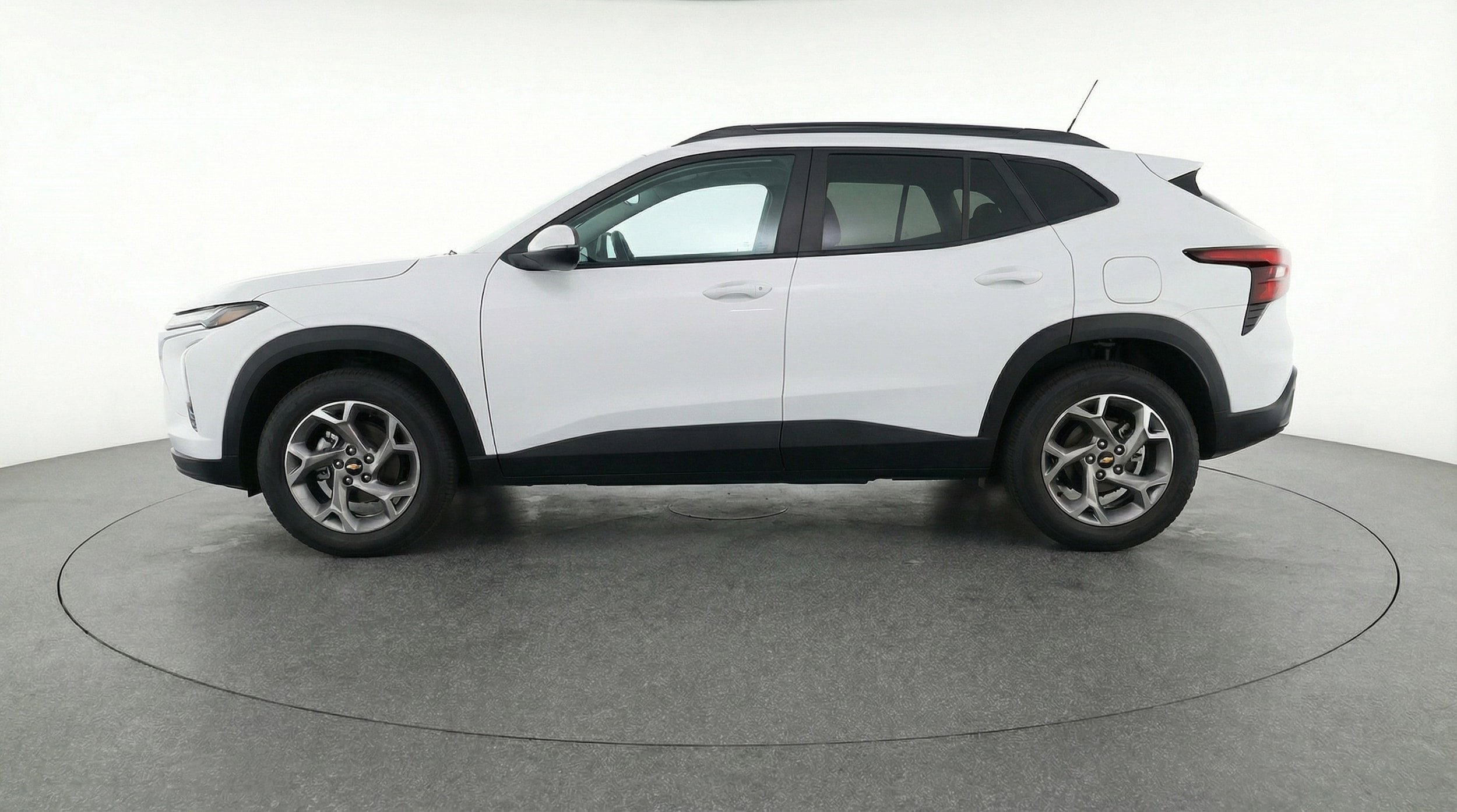 Thumbnail: 2025 Chevrolet Trax - 4