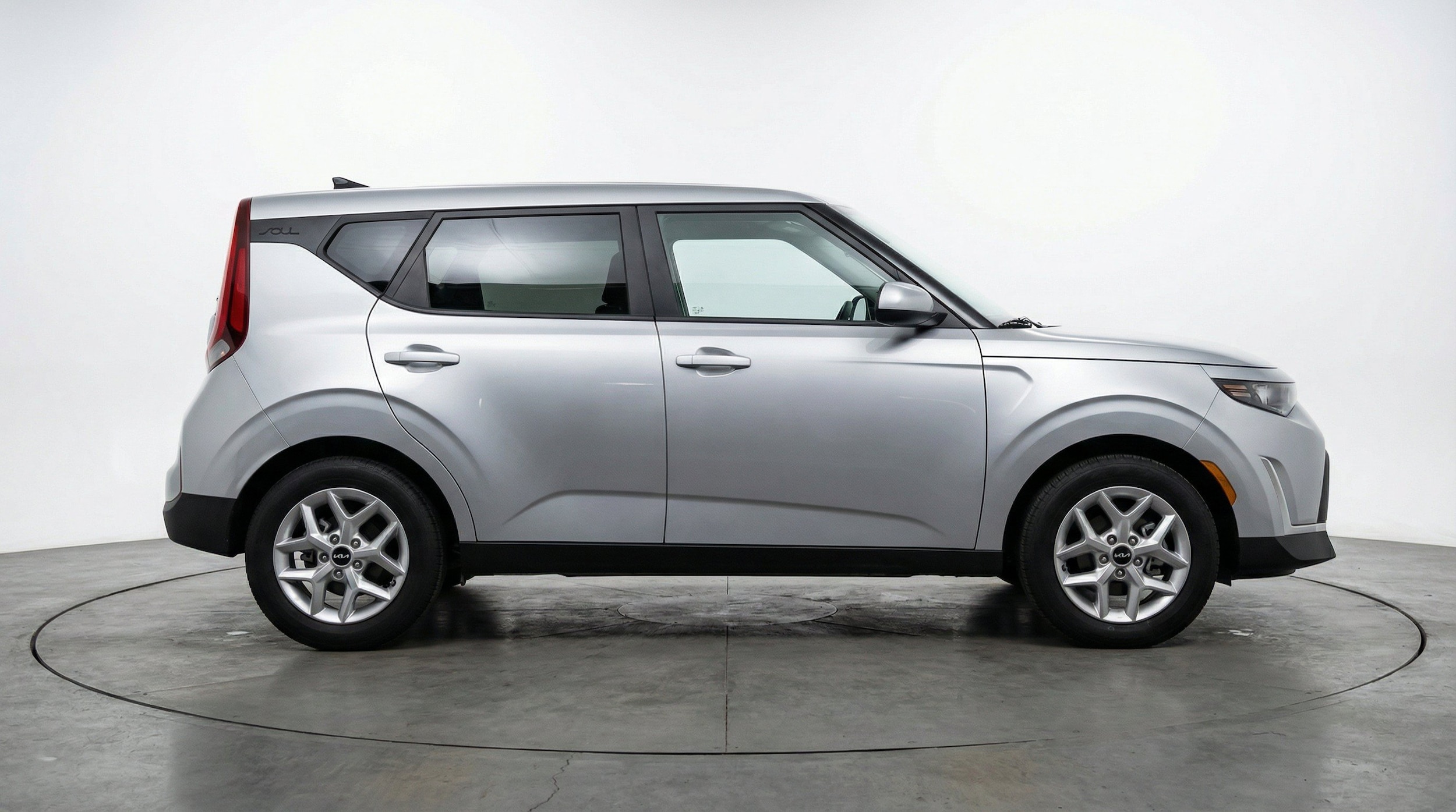 2025 Kia Soul LX - Photo 10