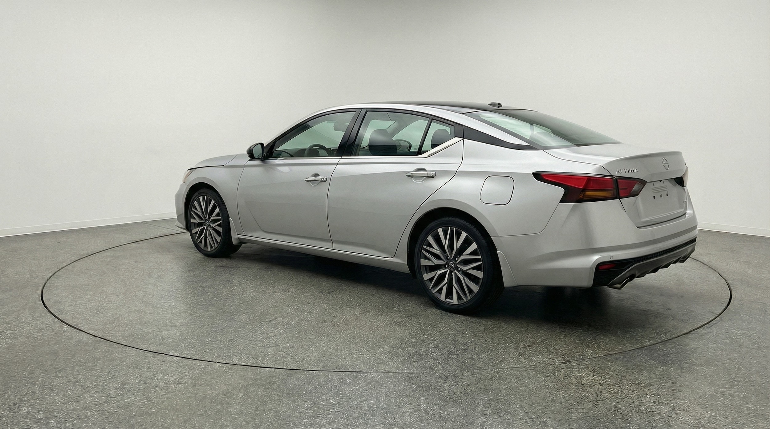 Thumbnail: 2025 Nissan Altima - 5