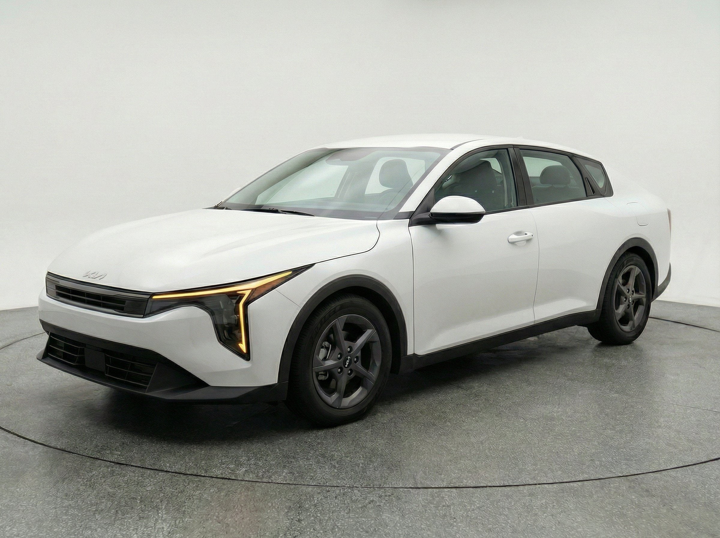 Thumbnail: 2025 Kia K4 - 3