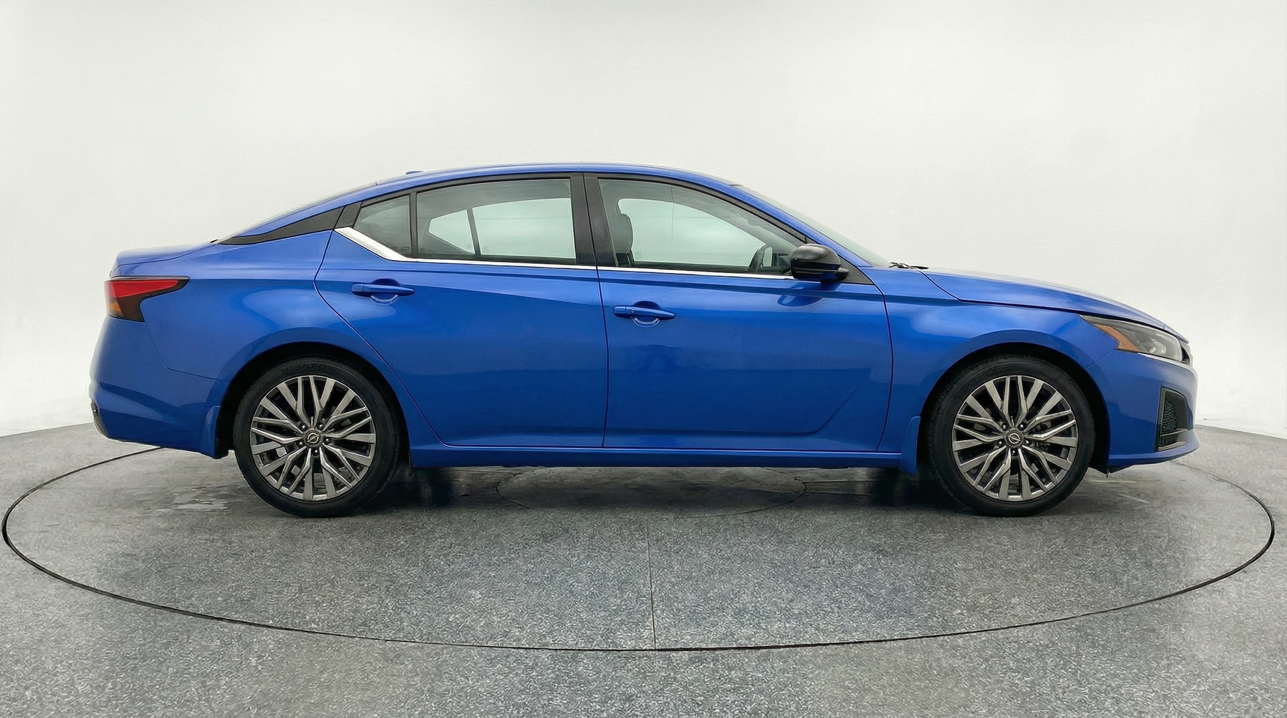 Thumbnail: 2025 Nissan Altima - 8