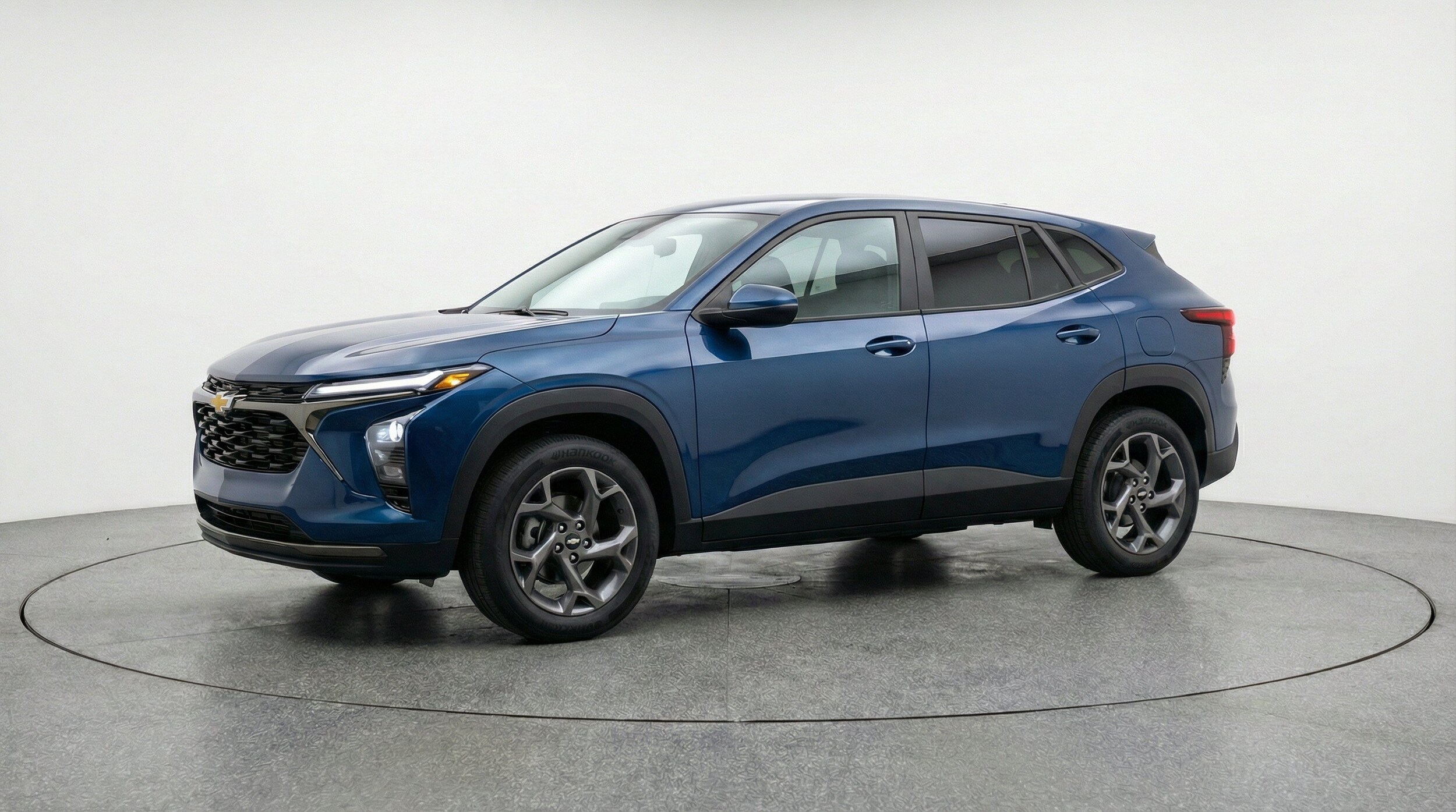 Thumbnail: 2025 Chevrolet Trax - 3