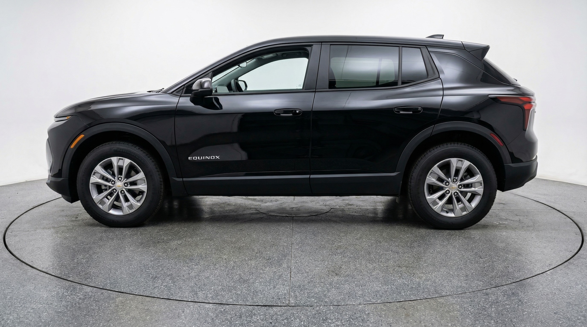 Thumbnail: 2025 Chevrolet Equinox - 4