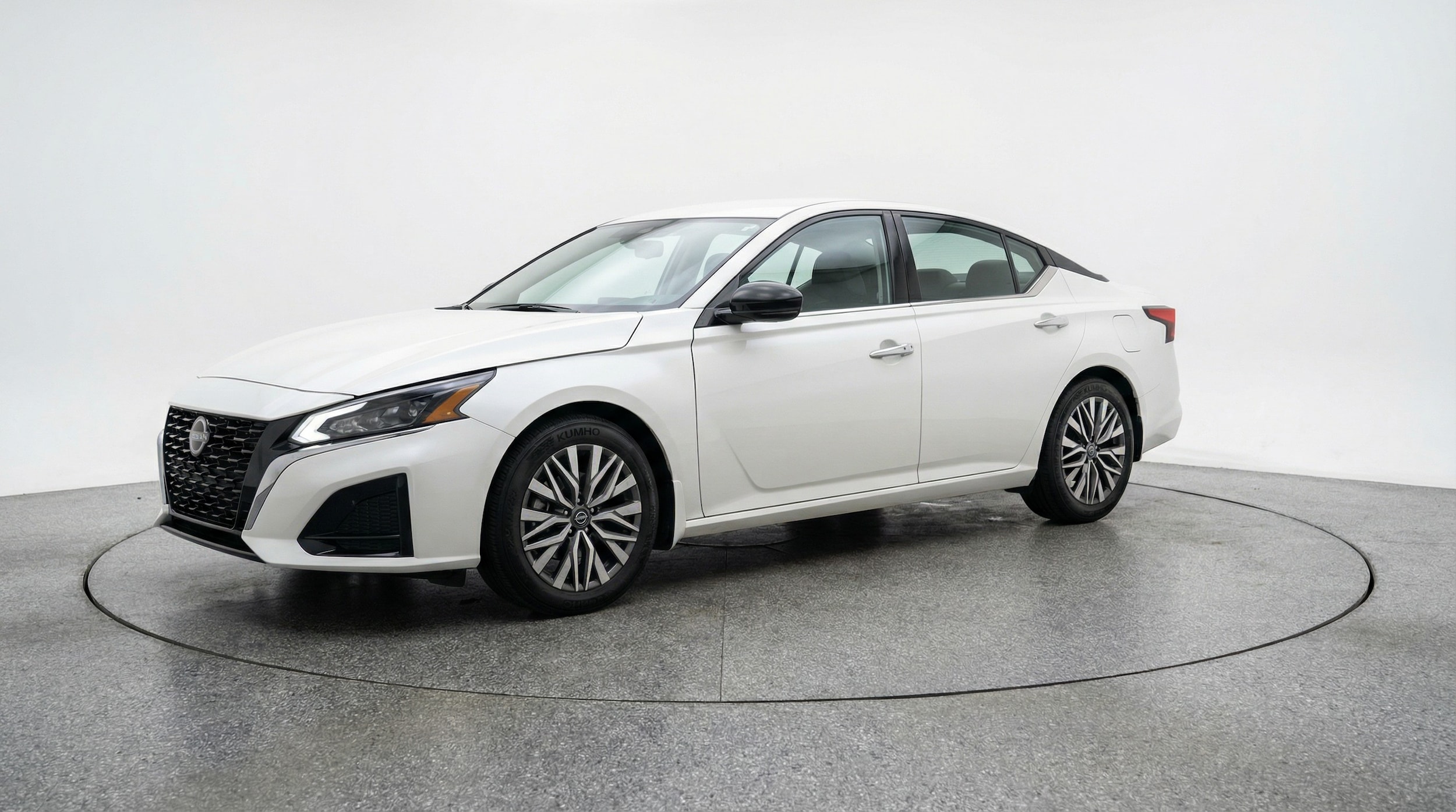 Thumbnail: 2025 Nissan Altima - 3