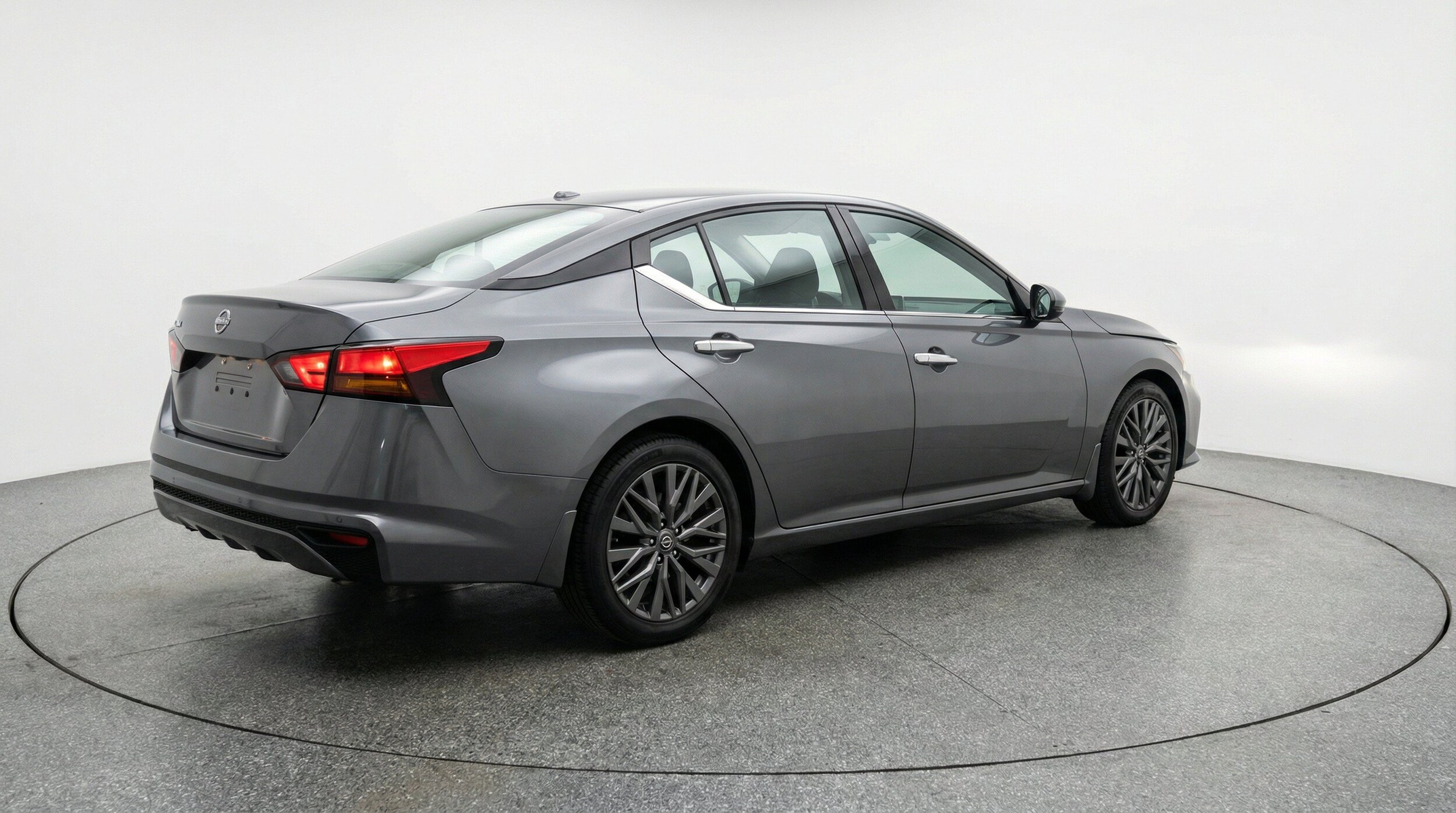 Thumbnail: 2025 Nissan Altima - 9