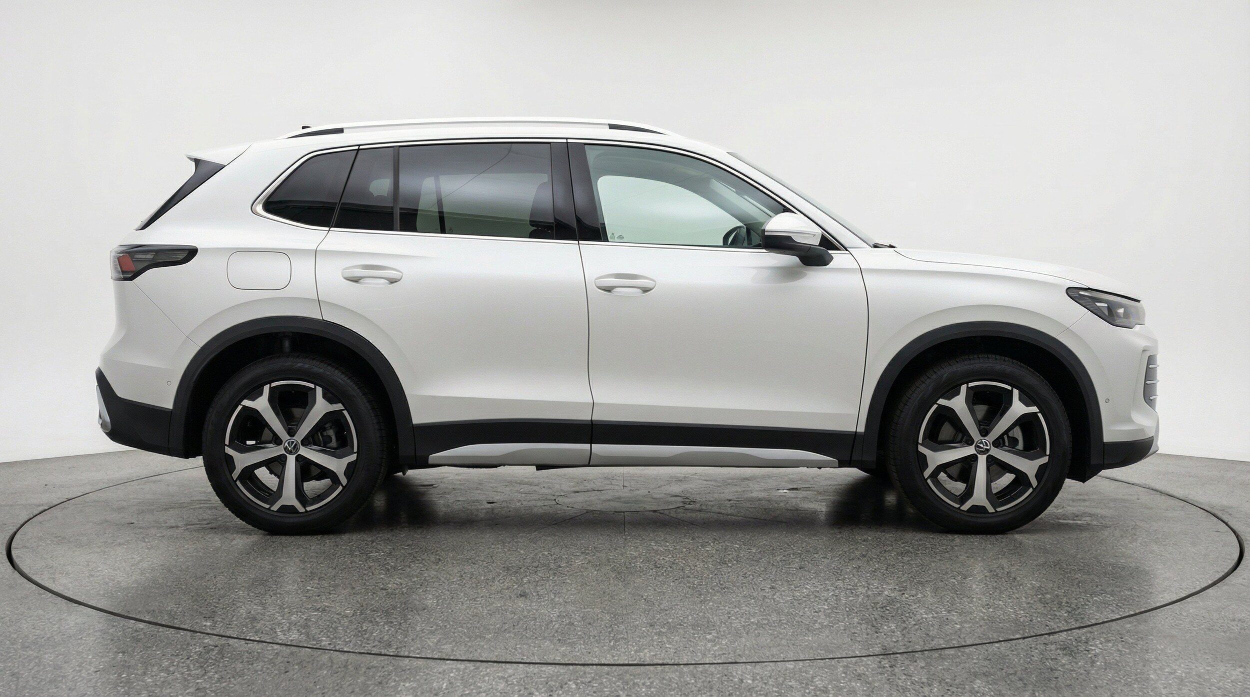 Thumbnail: 2026 Volkswagen Tiguan - 11