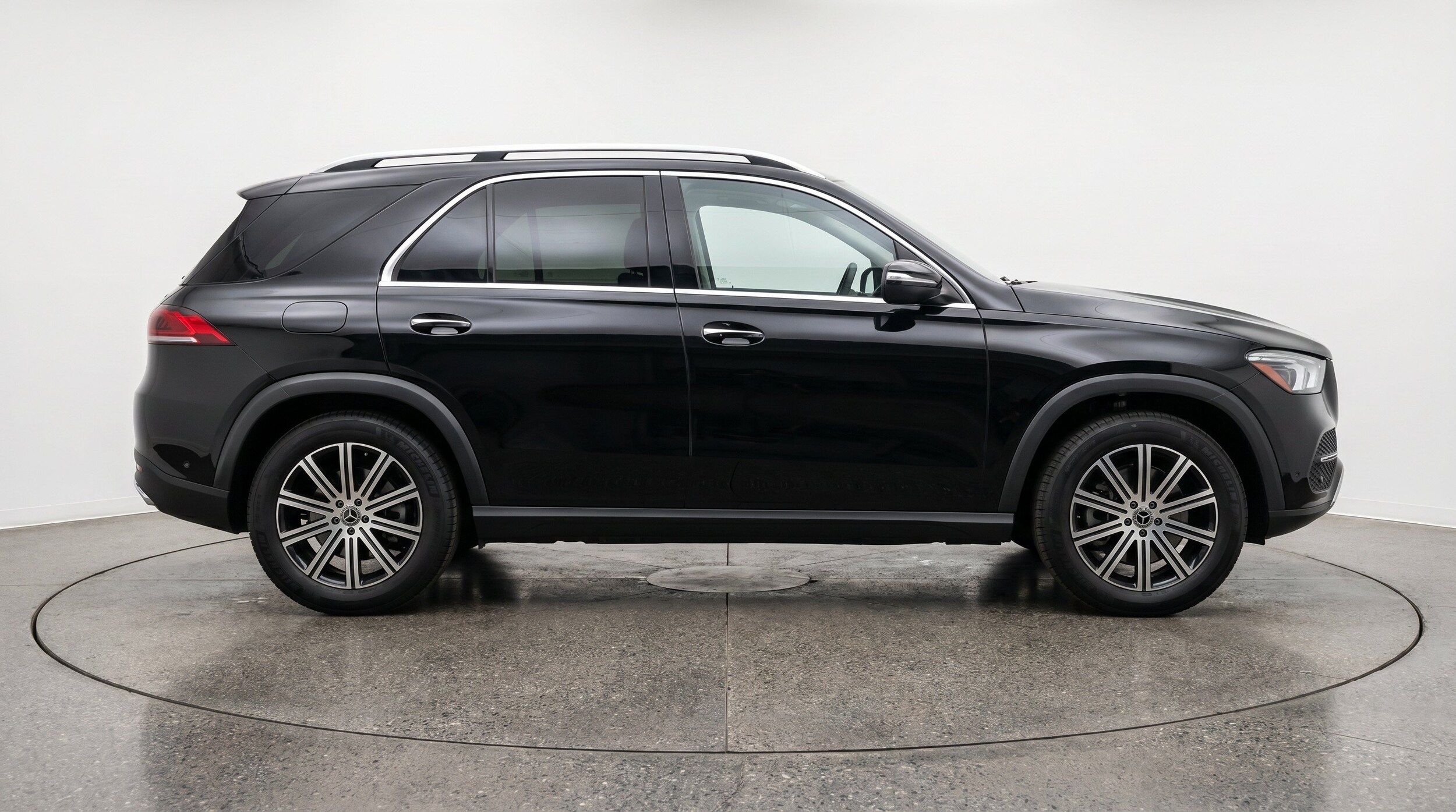 Thumbnail: 2026 Mercedes-Benz GLE - 10