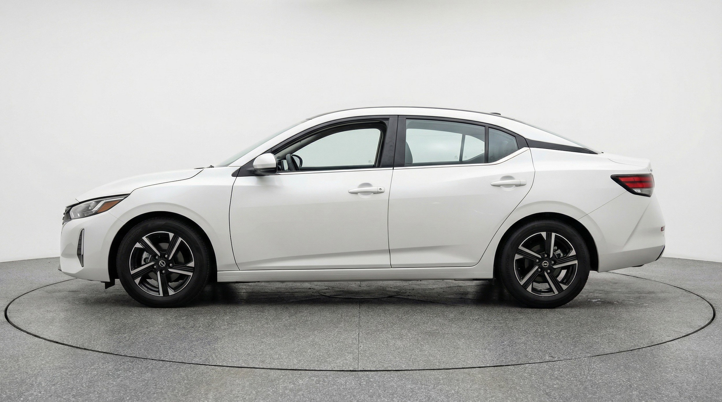 Thumbnail: 2025 Nissan Sentra - 5