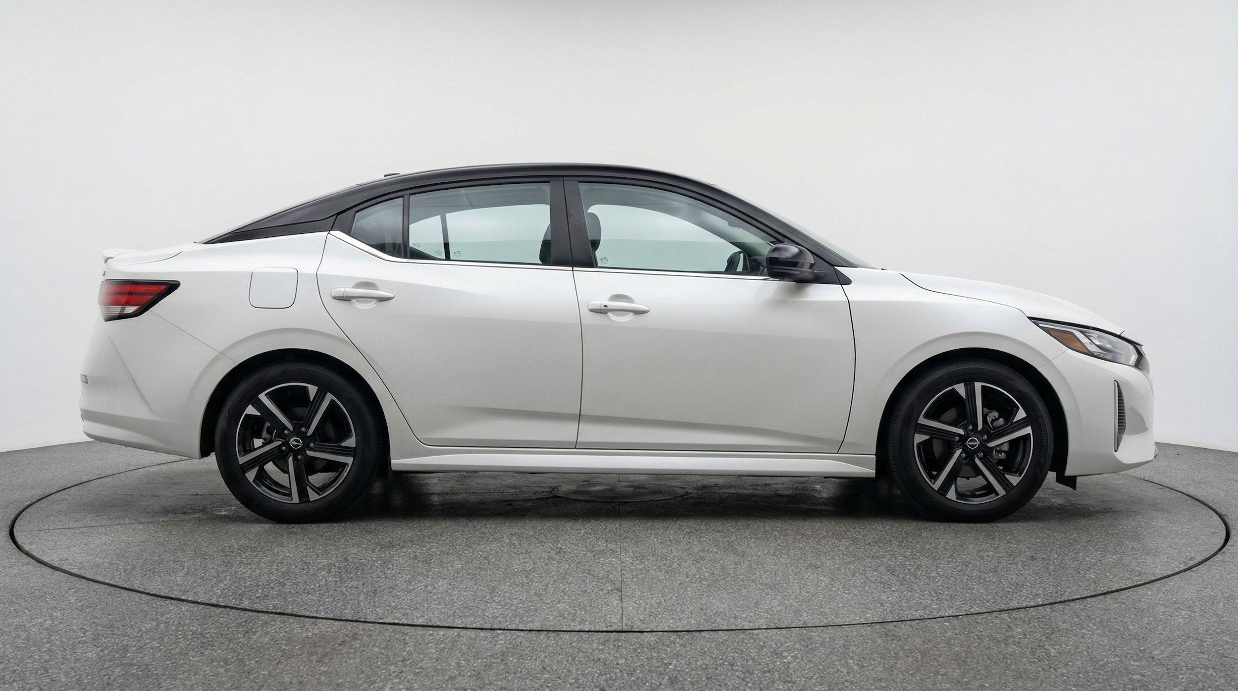 Thumbnail: 2025 Nissan Sentra - 11