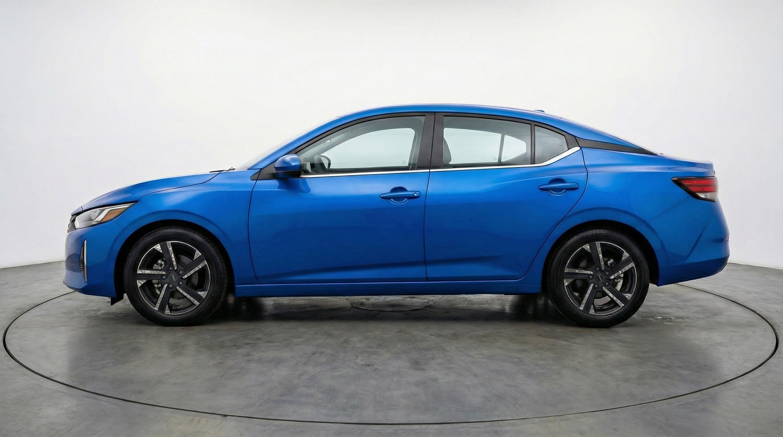 Thumbnail: 2025 Nissan Sentra - 5