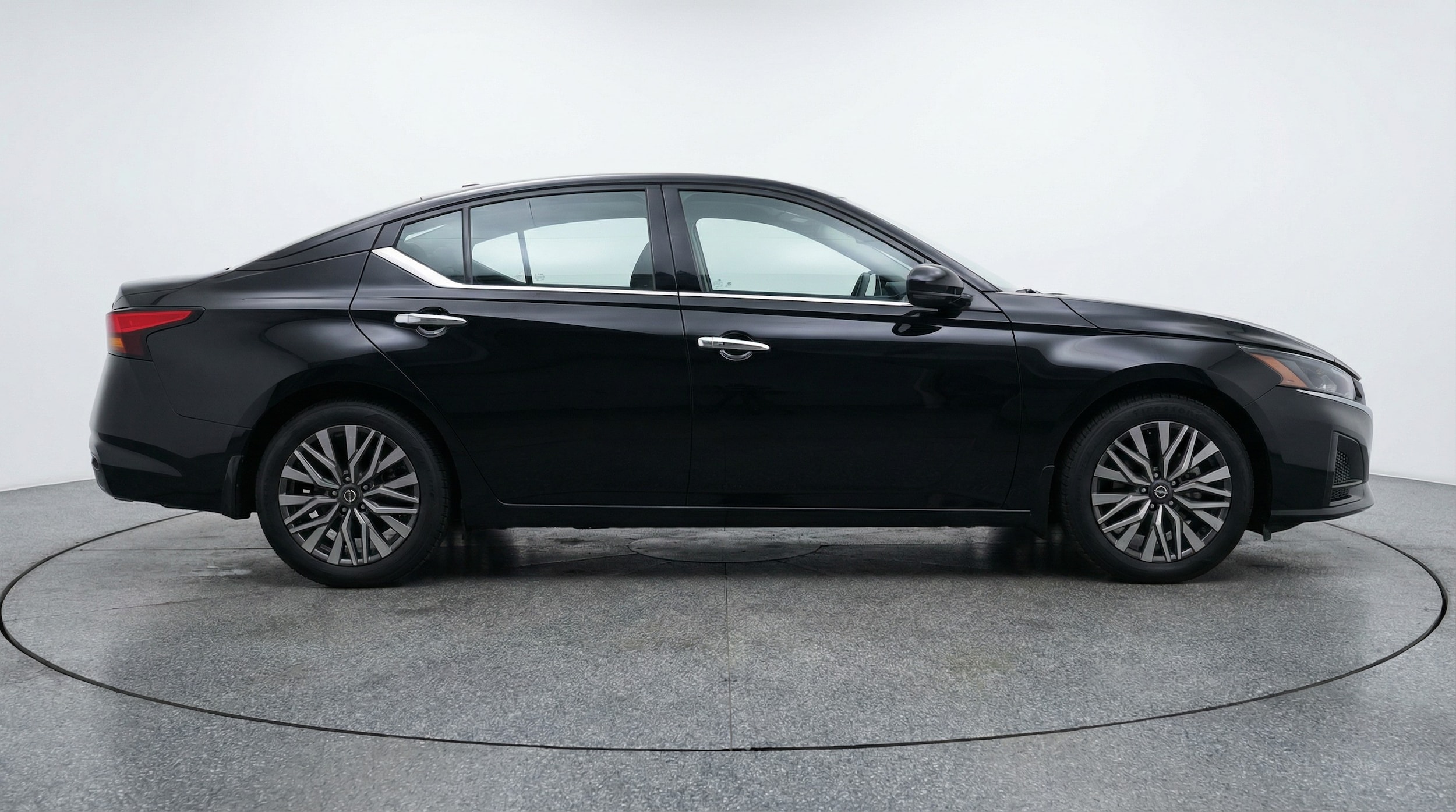 Thumbnail: 2025 Nissan Altima - 8