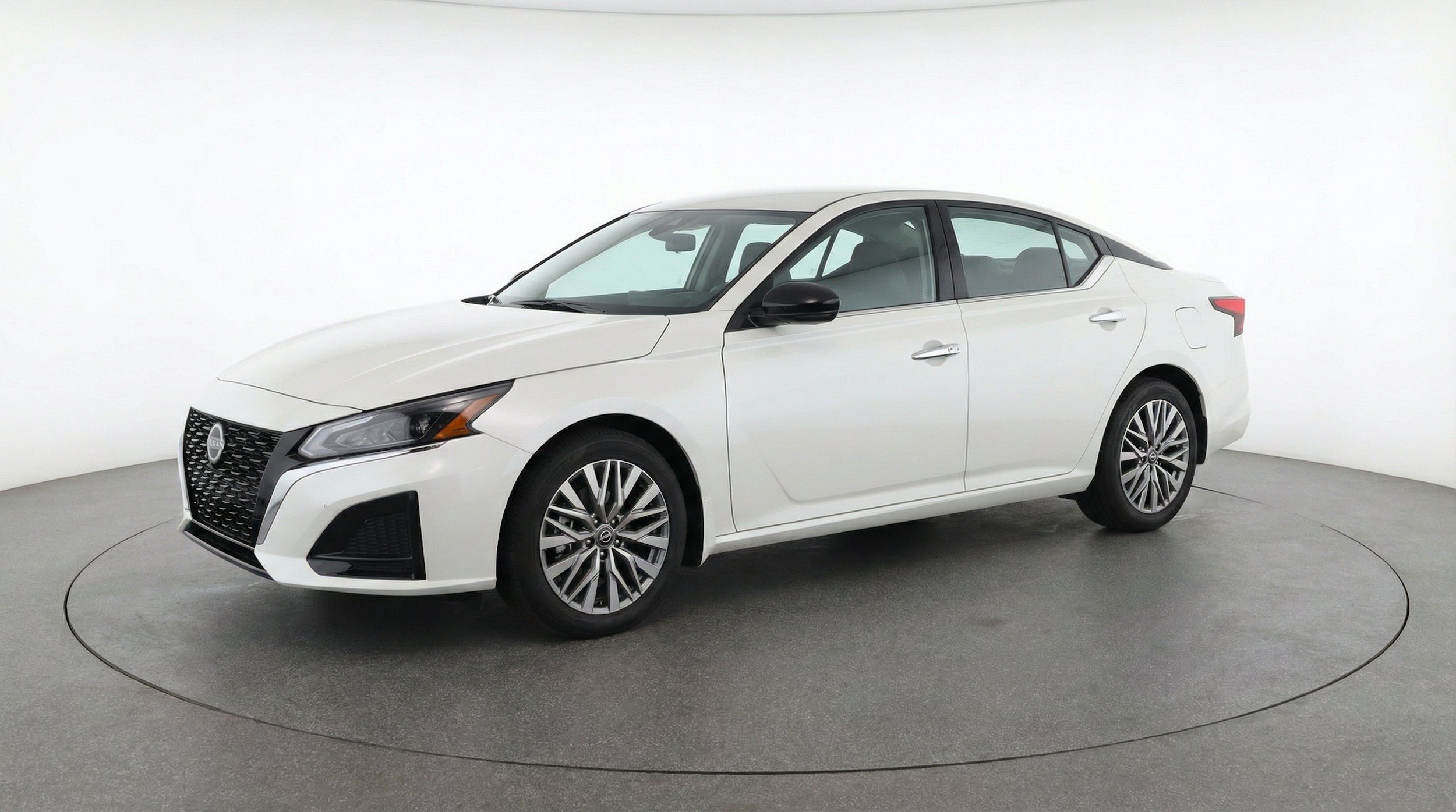 Thumbnail: 2025 Nissan Altima - 3