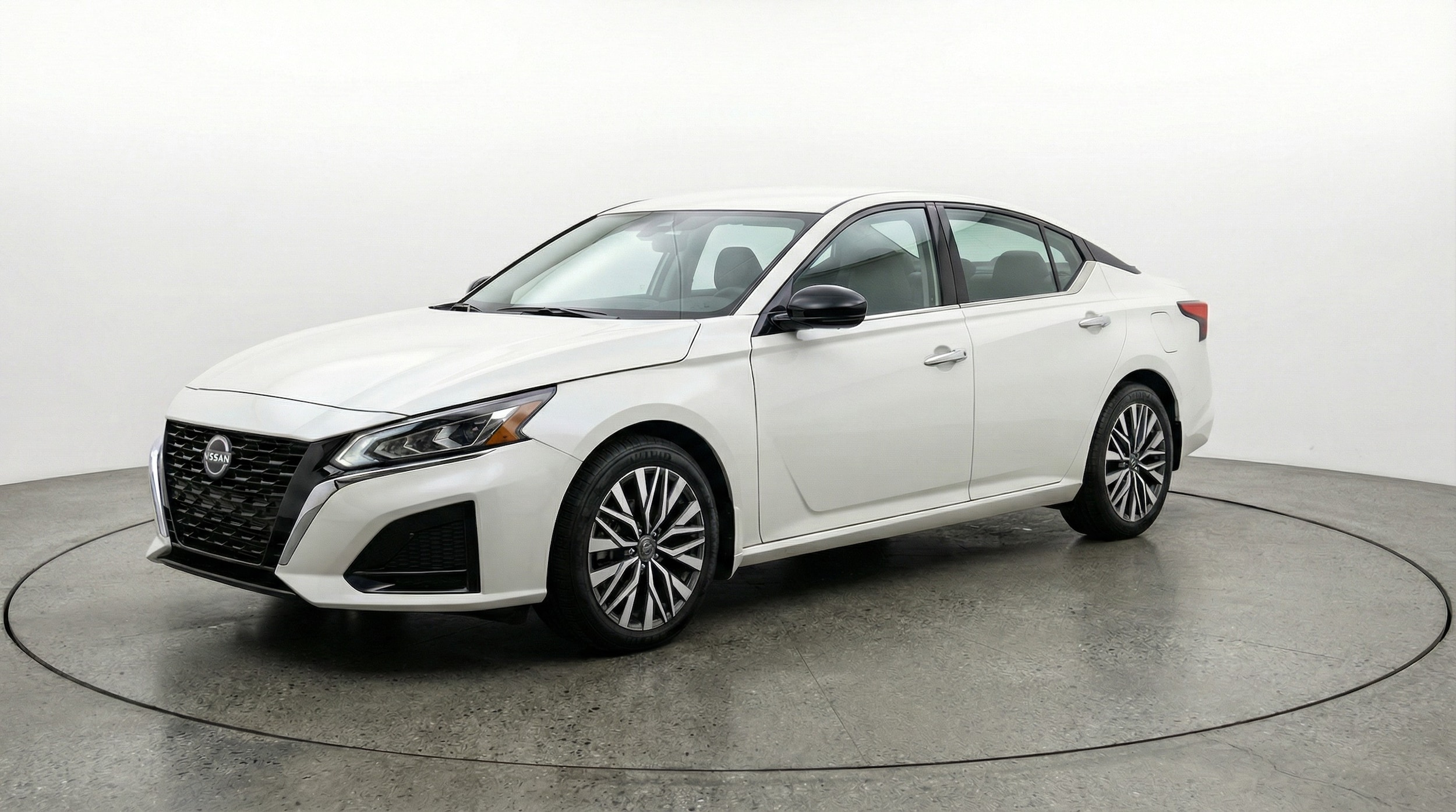 Thumbnail: 2025 Nissan Altima - 3