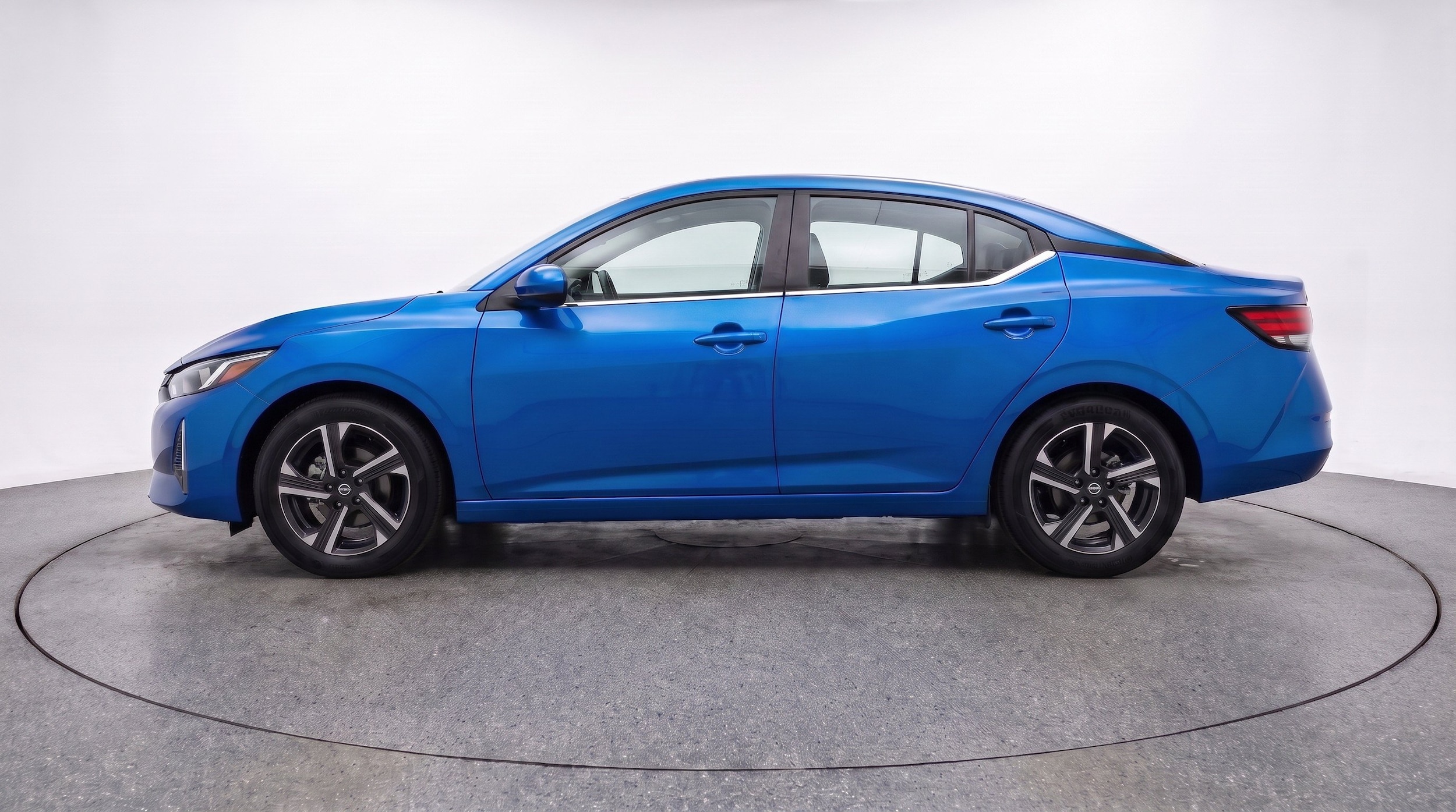 Thumbnail: 2025 Nissan Sentra - 5
