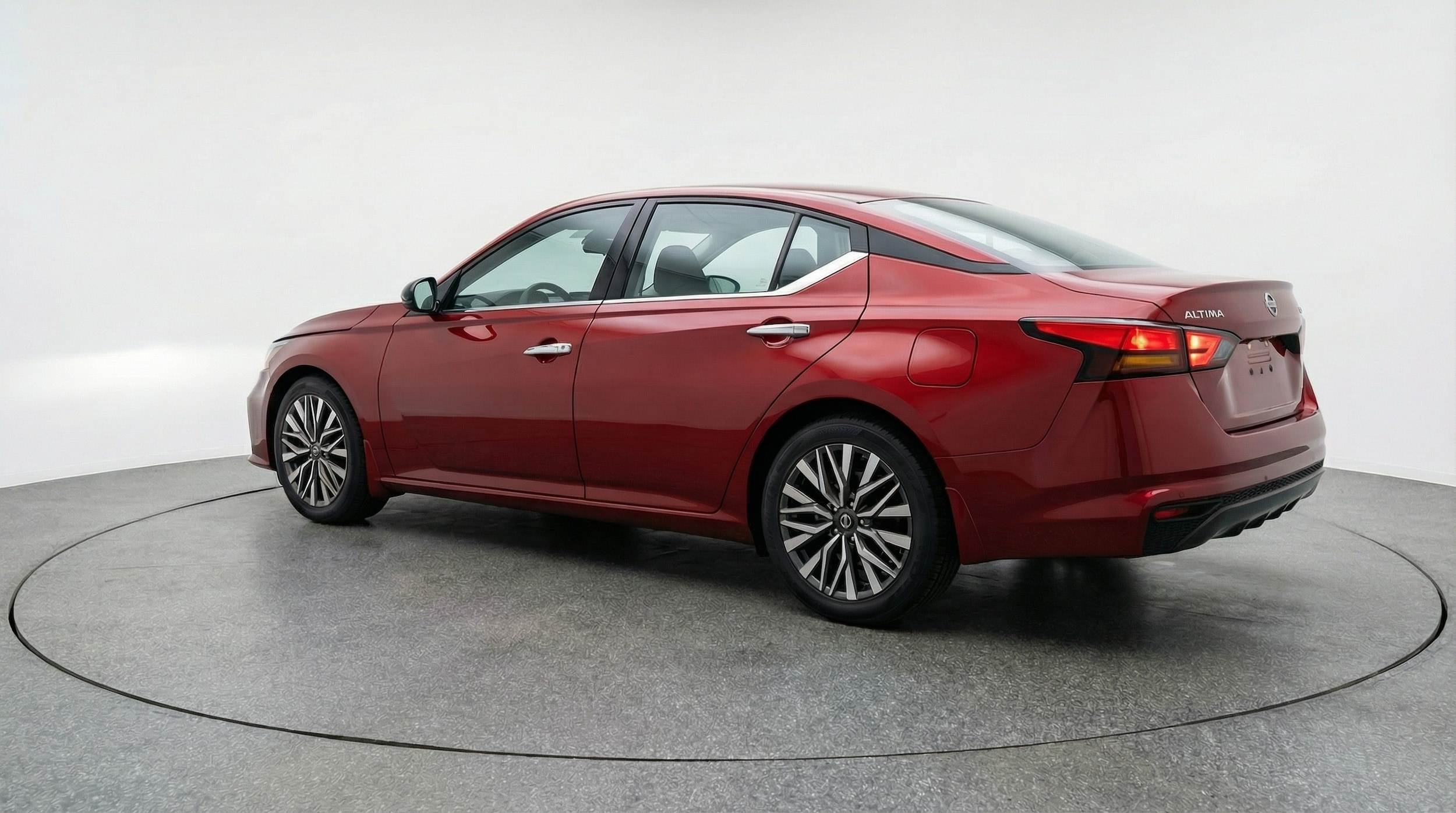 Thumbnail: 2025 Nissan Altima - 5