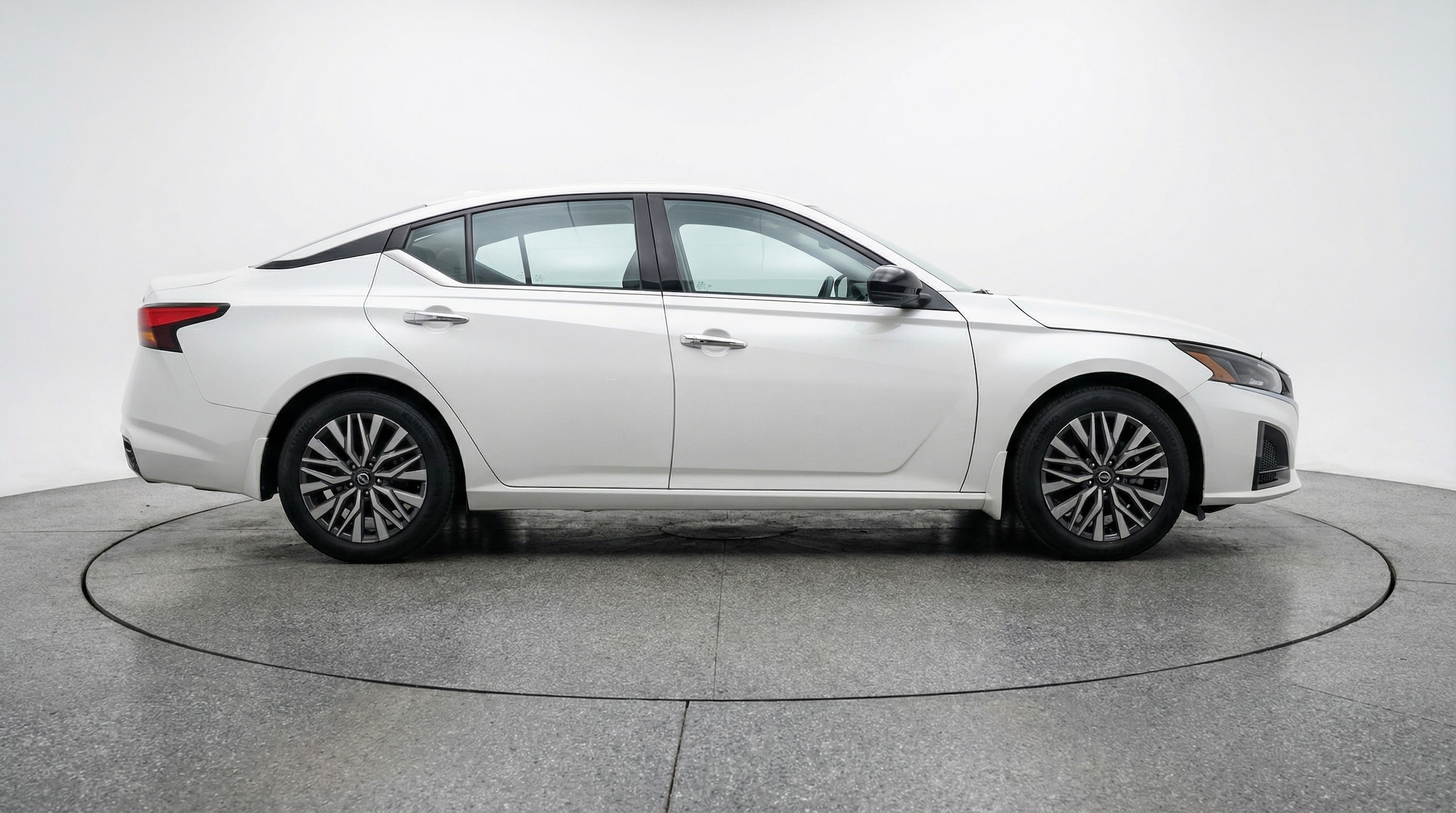 Thumbnail: 2025 Nissan Altima - 8