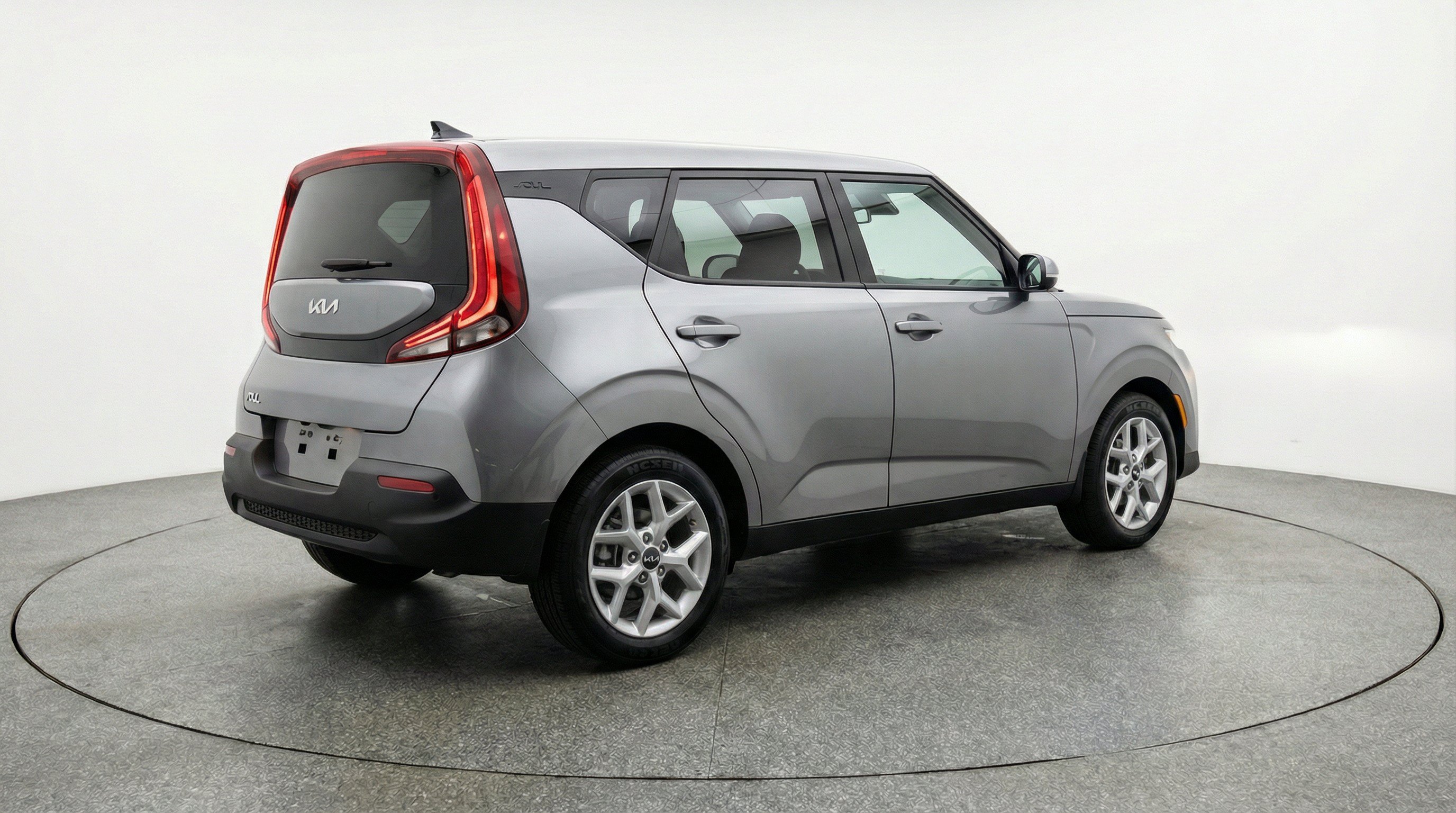 2025 Kia Soul LX - Photo 9