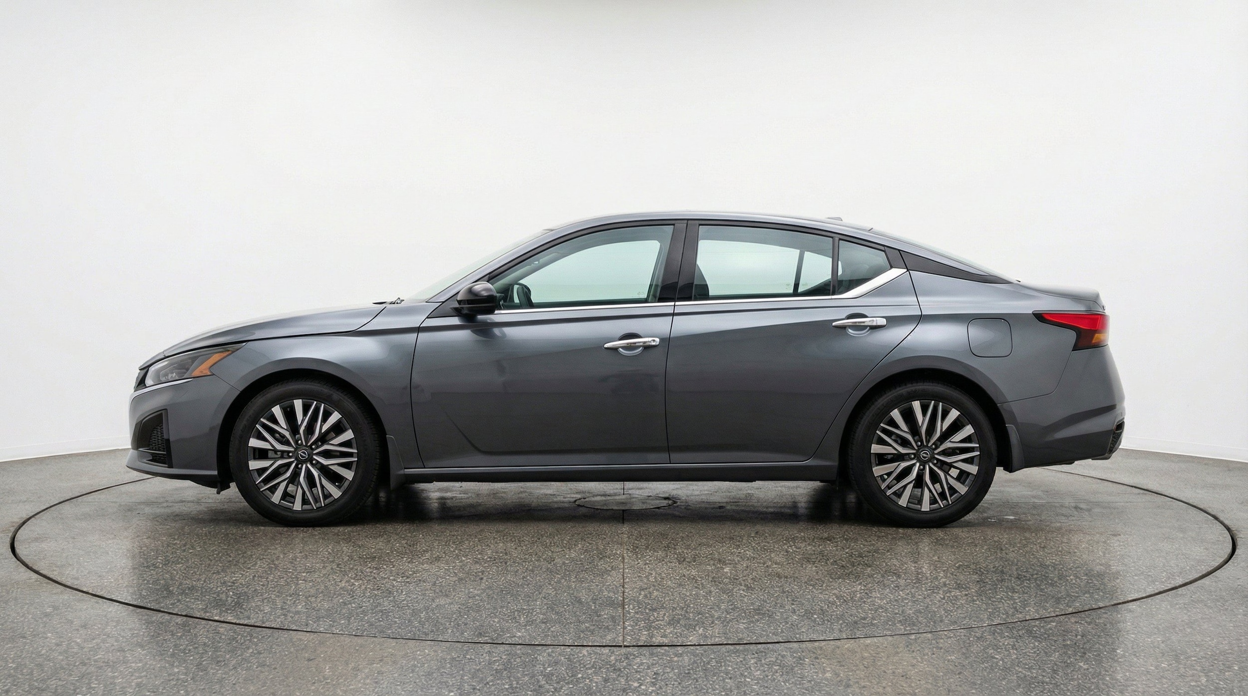 Thumbnail: 2025 Nissan Altima - 5