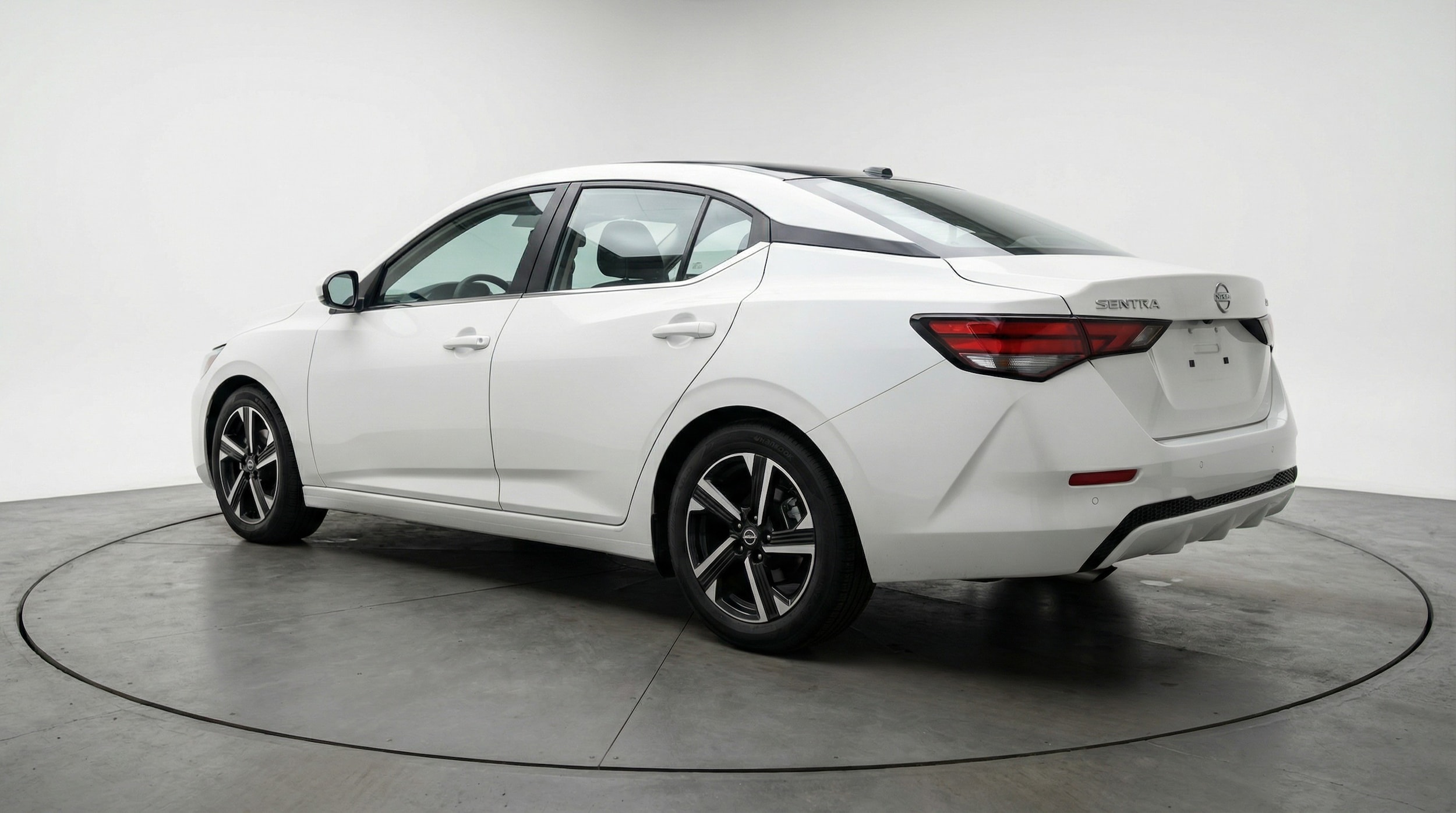 Thumbnail: 2025 Nissan Sentra - 5