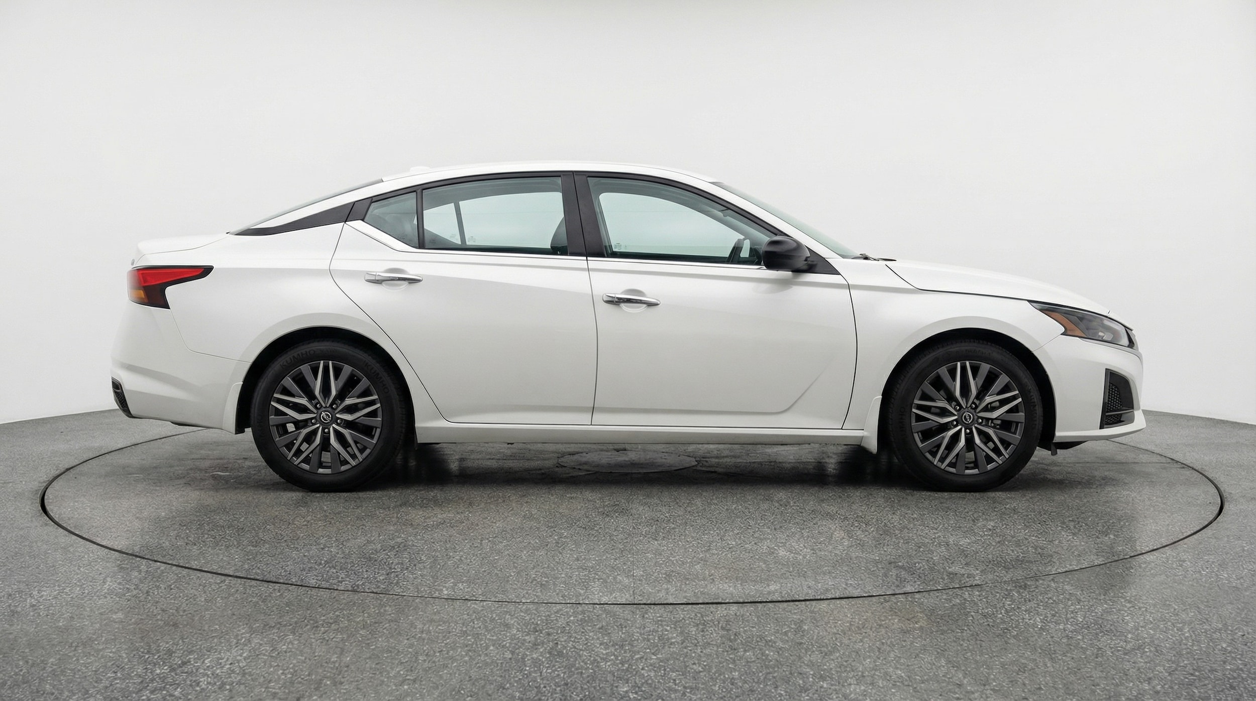 Thumbnail: 2025 Nissan Altima - 8