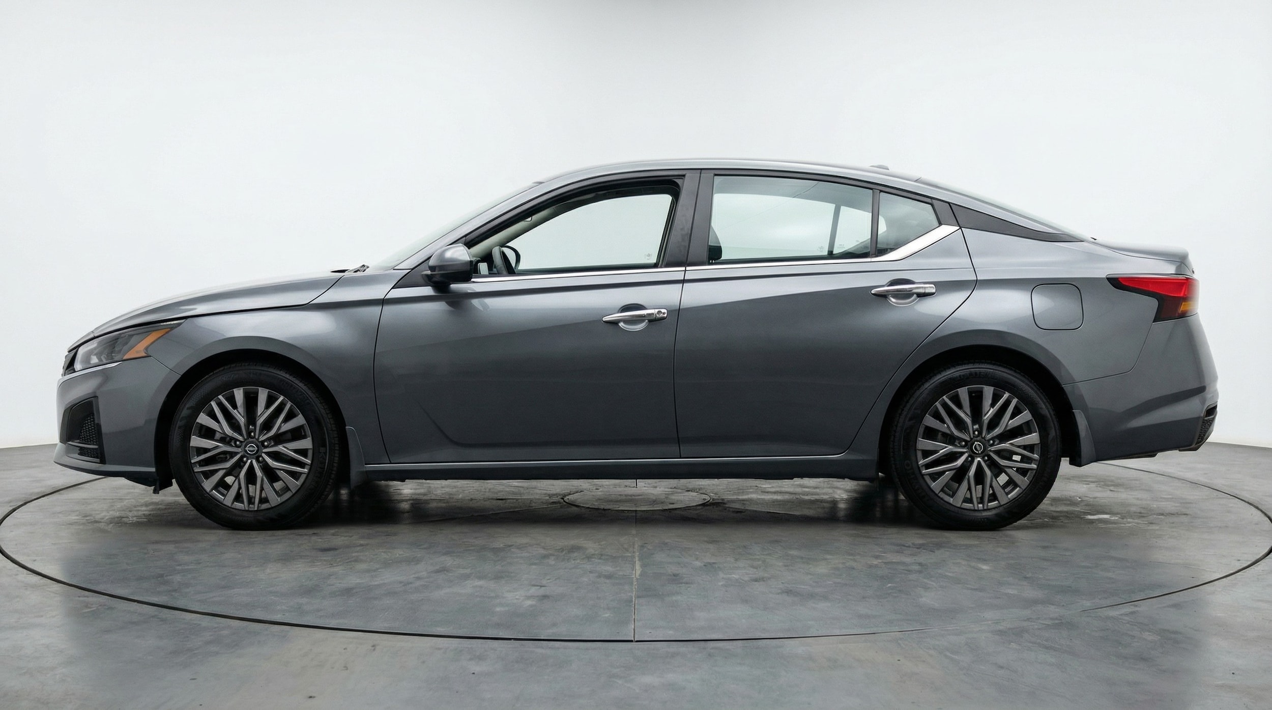 Thumbnail: 2025 Nissan Altima - 4