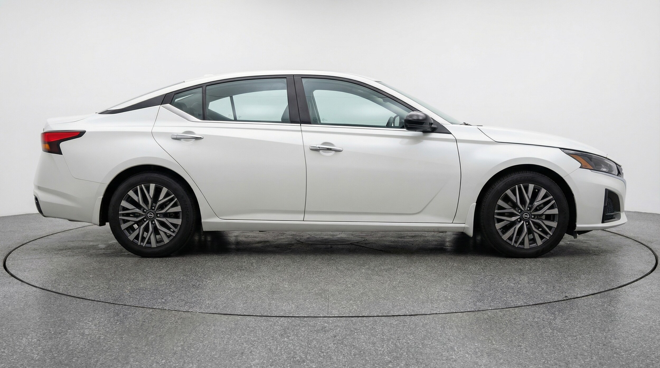 Thumbnail: 2025 Nissan Altima - 8