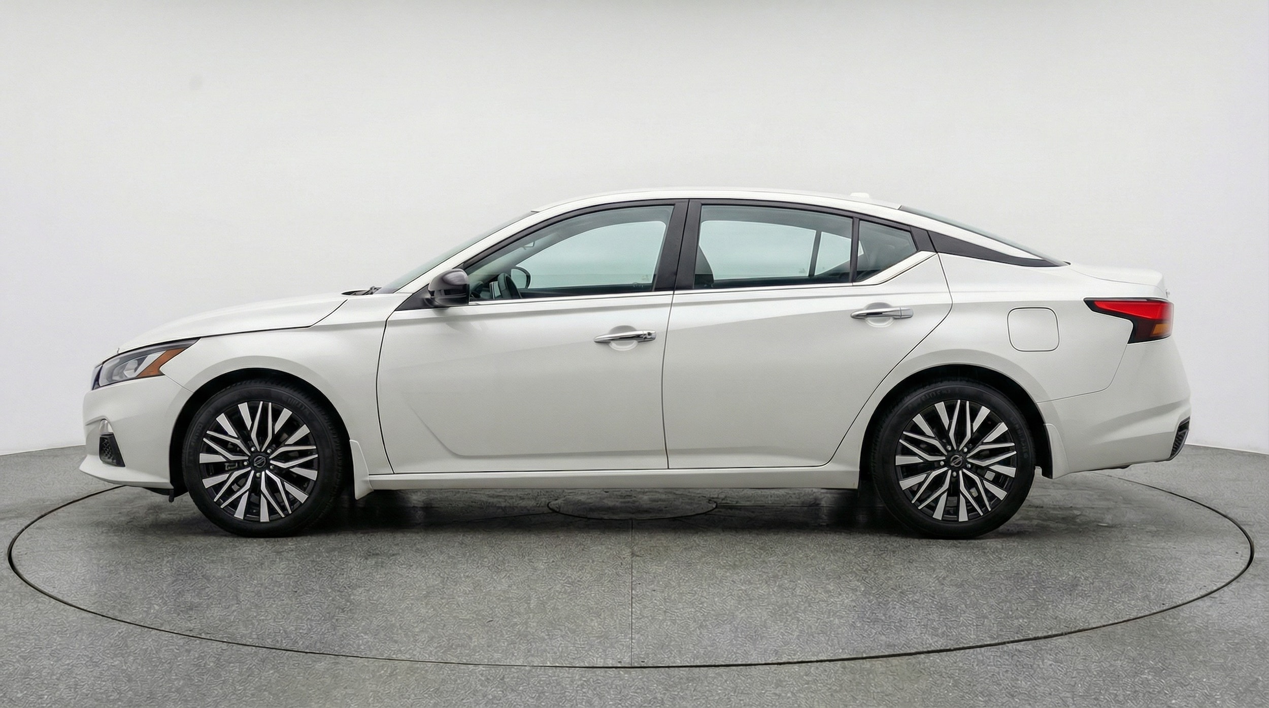 Thumbnail: 2025 Nissan Altima - 4