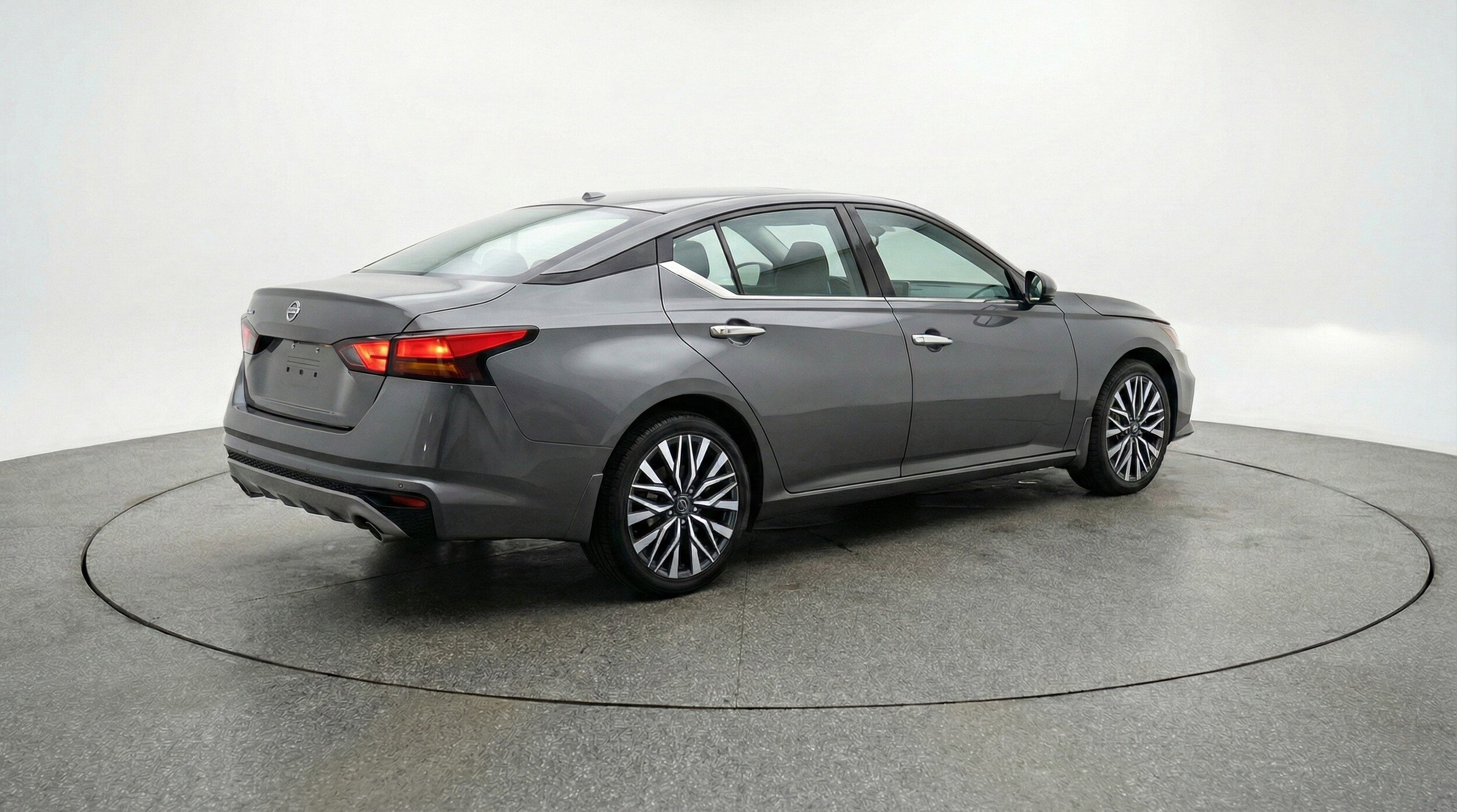 Thumbnail: 2025 Nissan Altima - 9