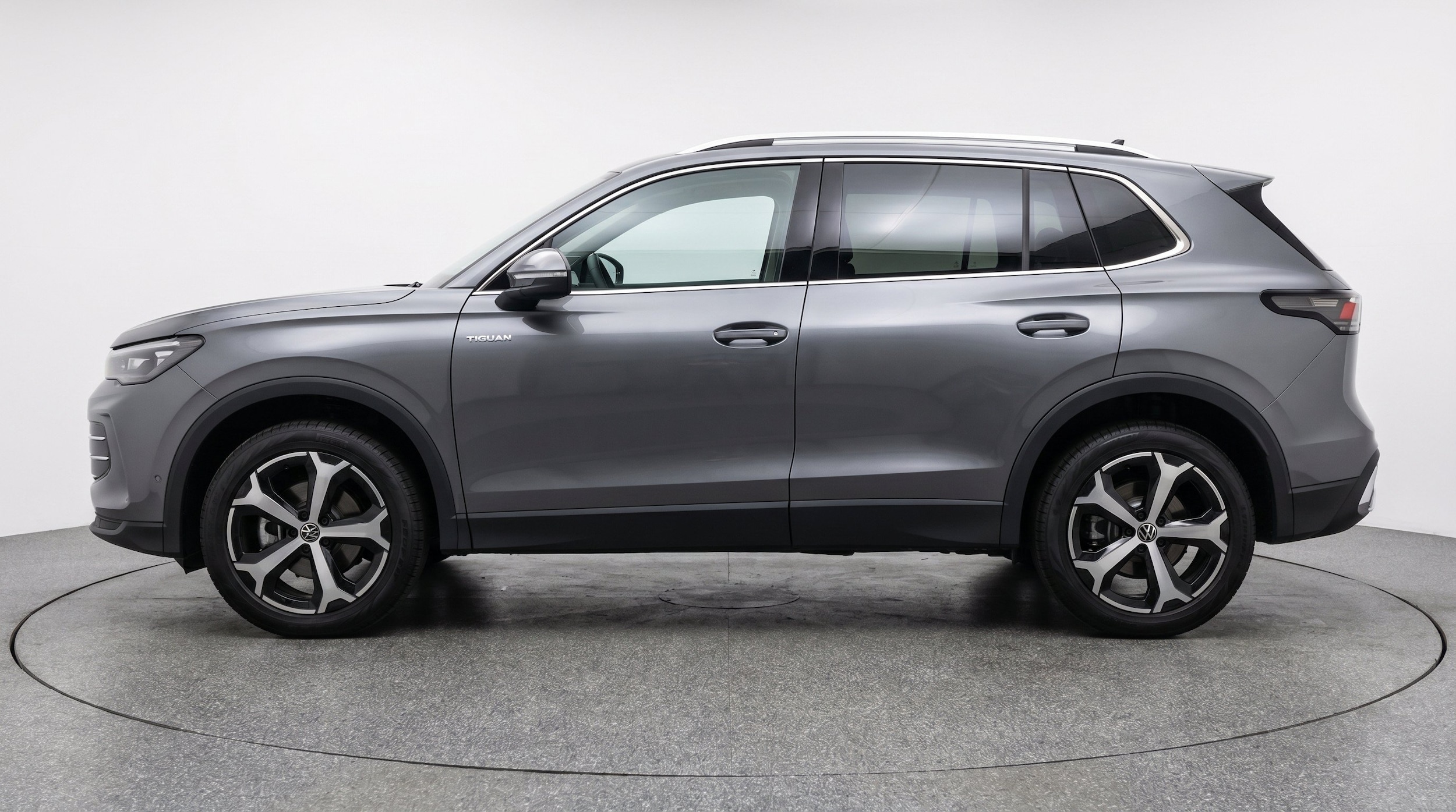 Thumbnail: 2026 Volkswagen Tiguan - 5