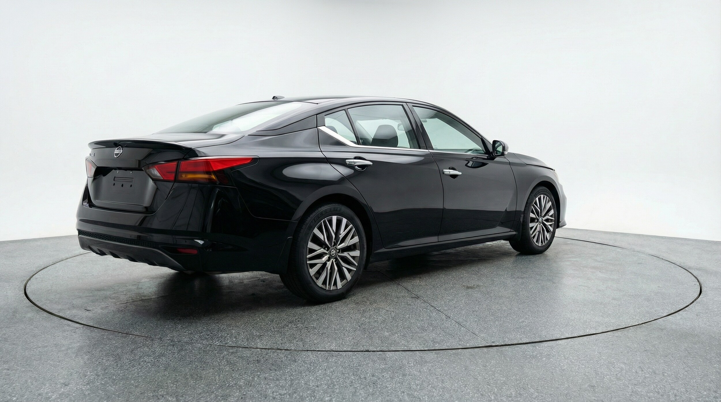 Thumbnail: 2025 Nissan Altima - 7