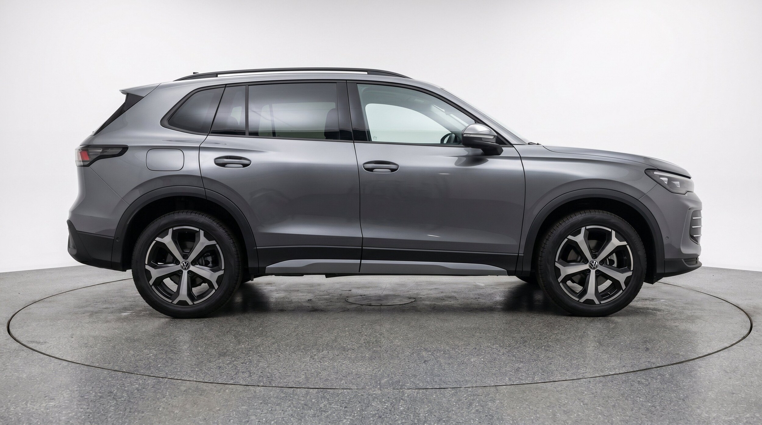 Thumbnail: 2026 Volkswagen Tiguan - 11