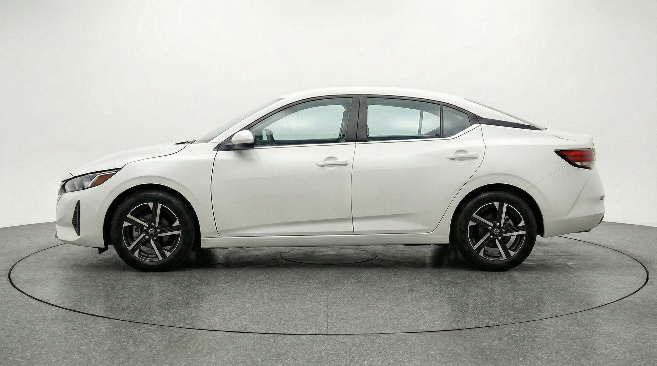 Thumbnail: 2025 Nissan Sentra - 5