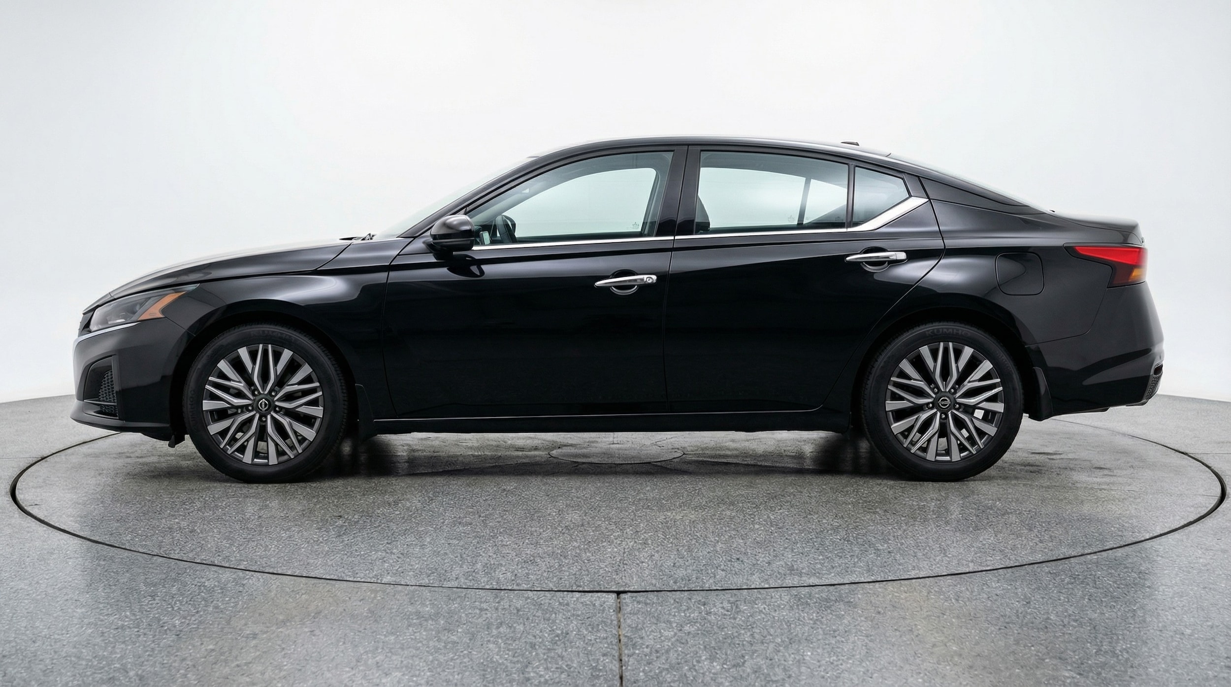 Thumbnail: 2025 Nissan Altima - 4