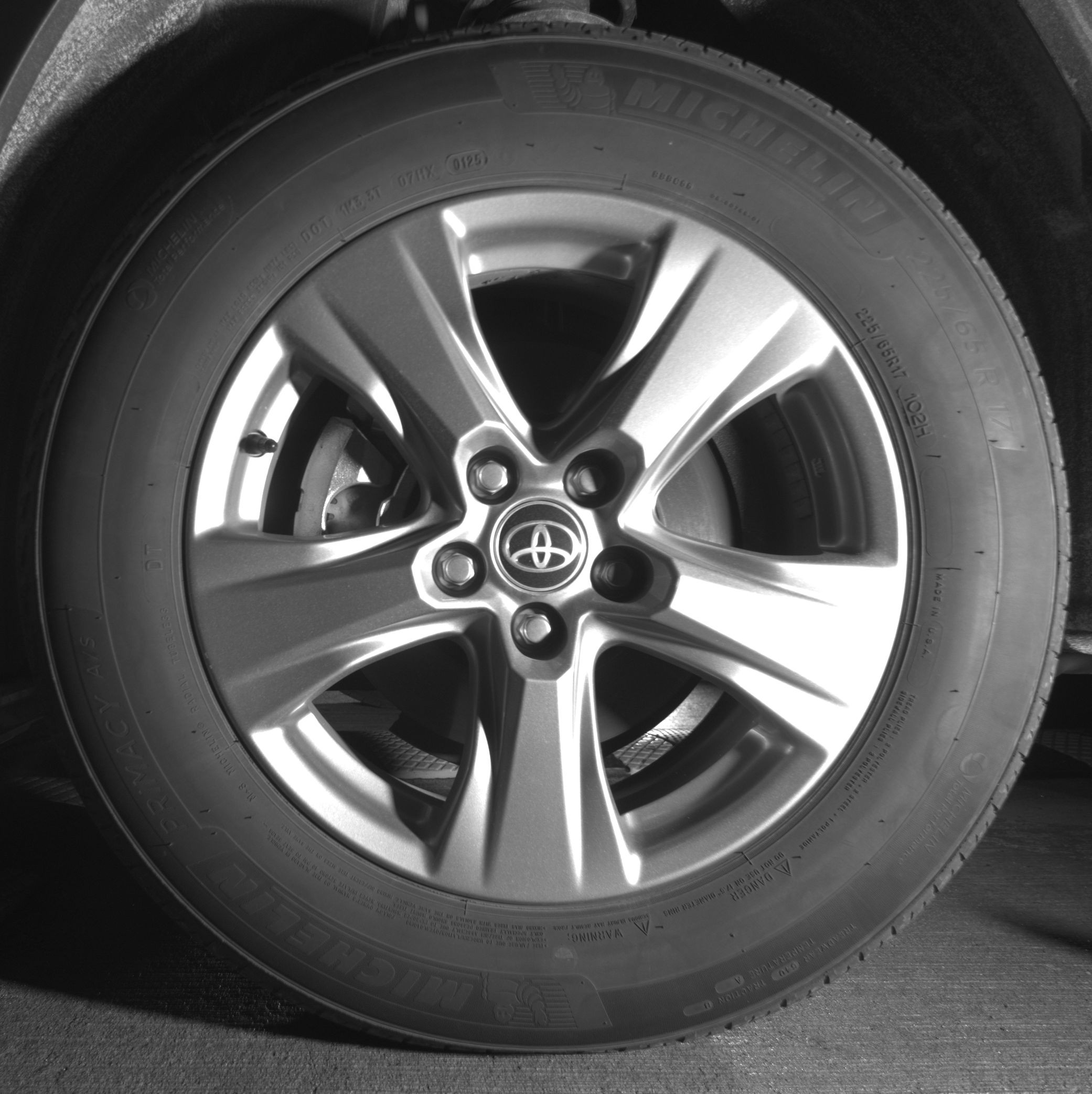 Thumbnail: 2025 Toyota RAV4 - 9