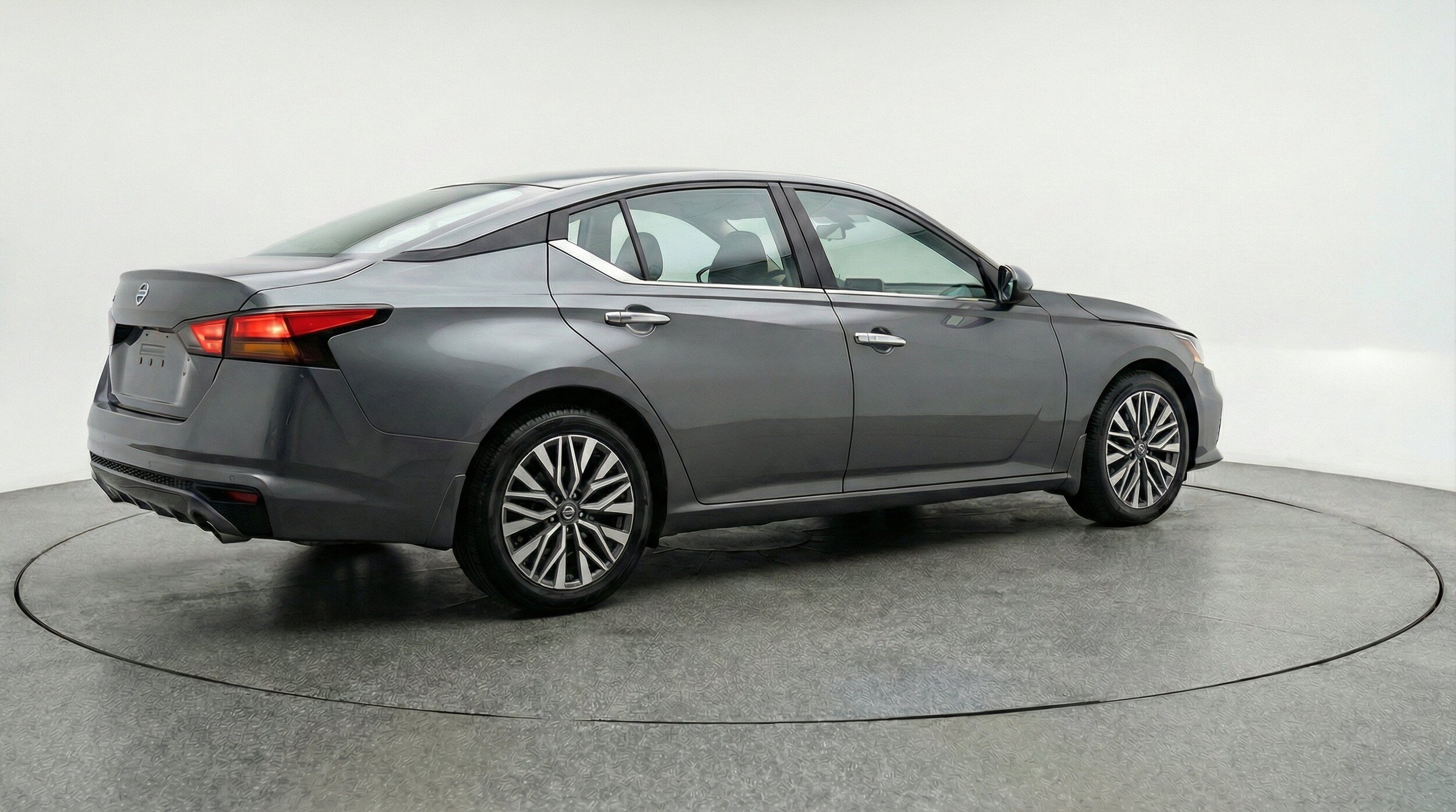 Thumbnail: 2025 Nissan Altima - 9