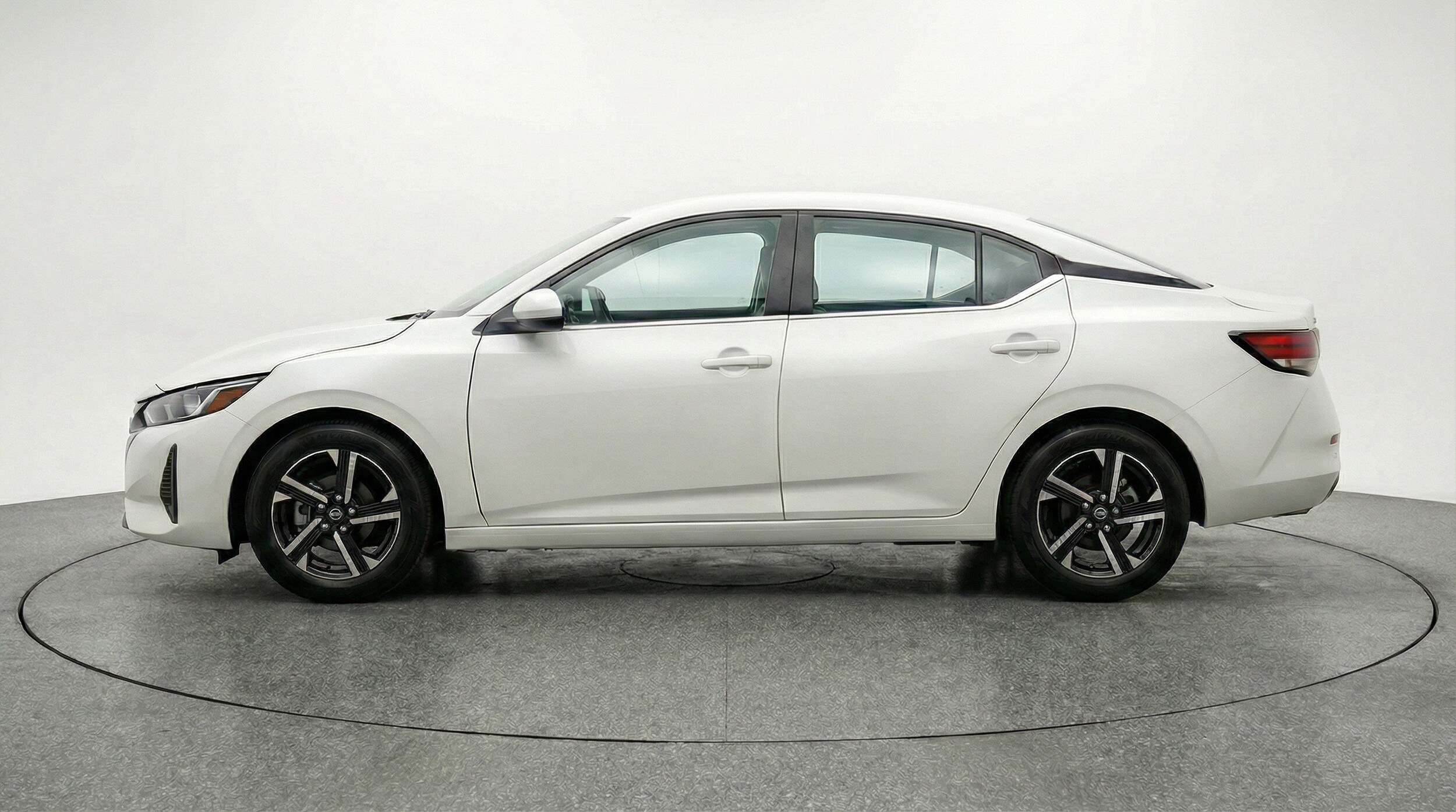 Thumbnail: 2025 Nissan Sentra - 5