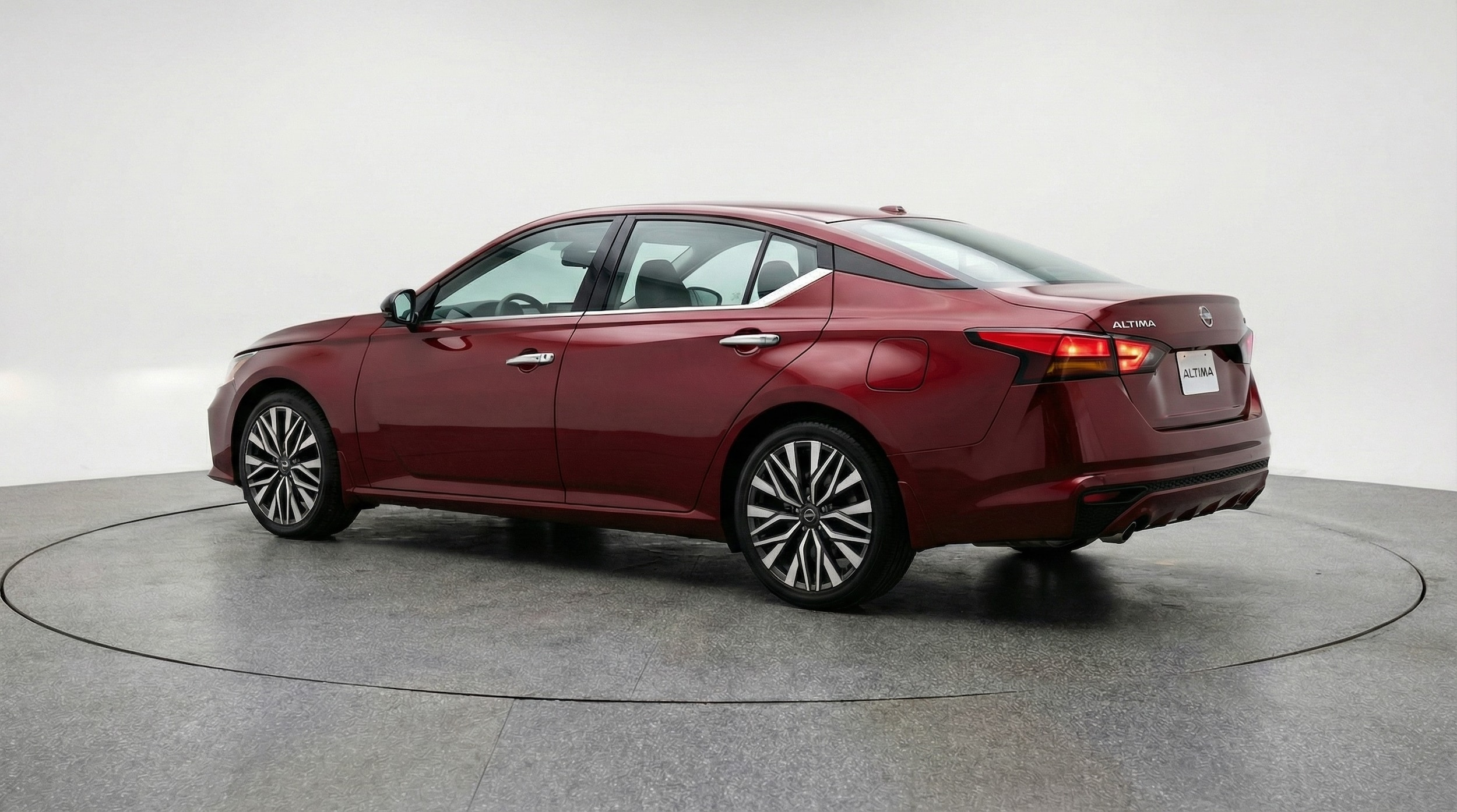 Thumbnail: 2025 Nissan Altima - 5