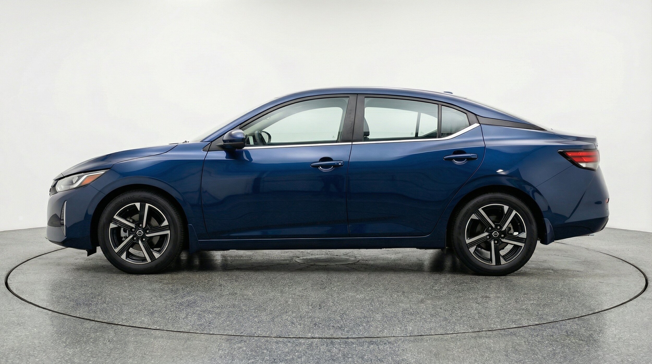 Thumbnail: 2025 Nissan Sentra - 5
