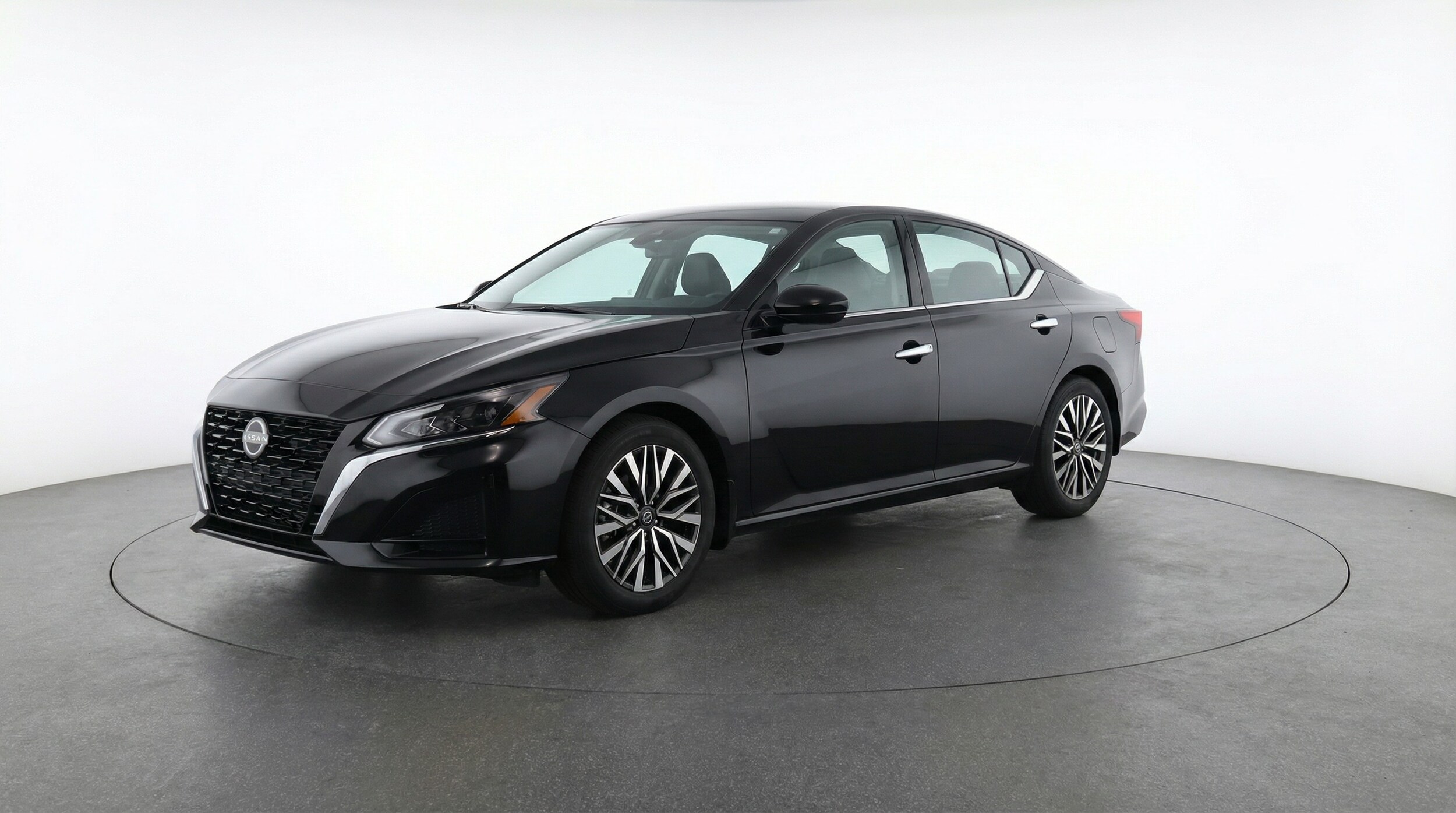 Thumbnail: 2025 Nissan Altima - 3