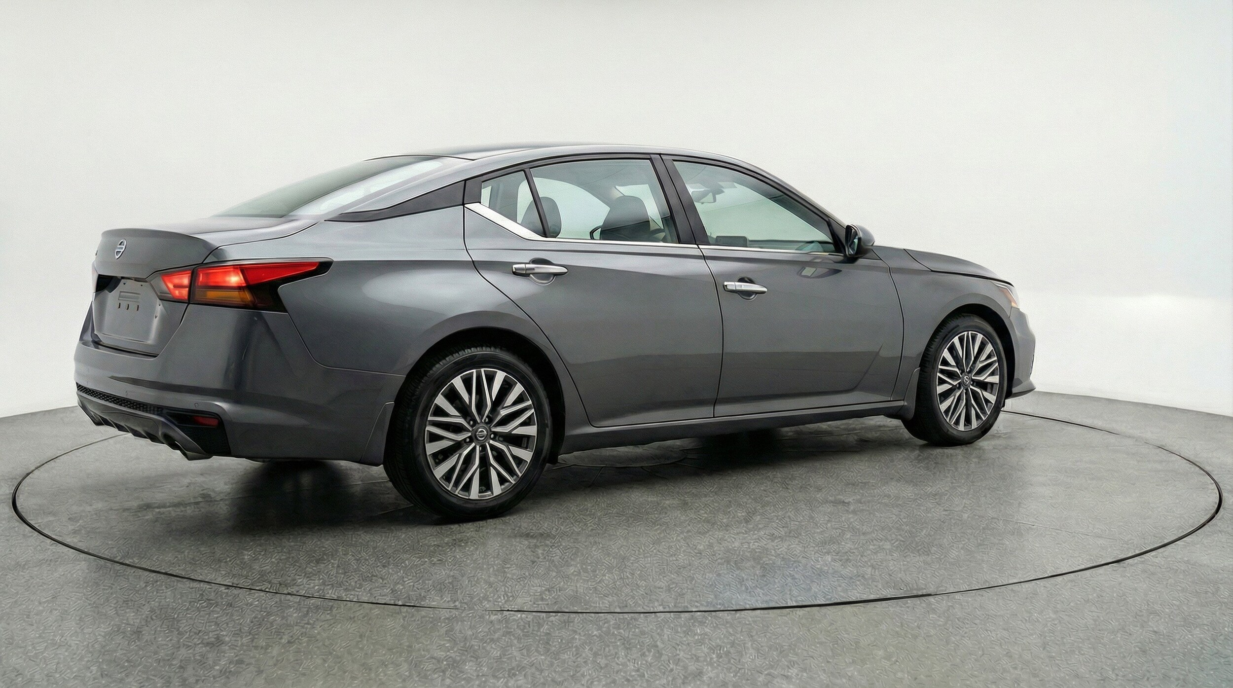 Thumbnail: 2025 Nissan Altima - 9
