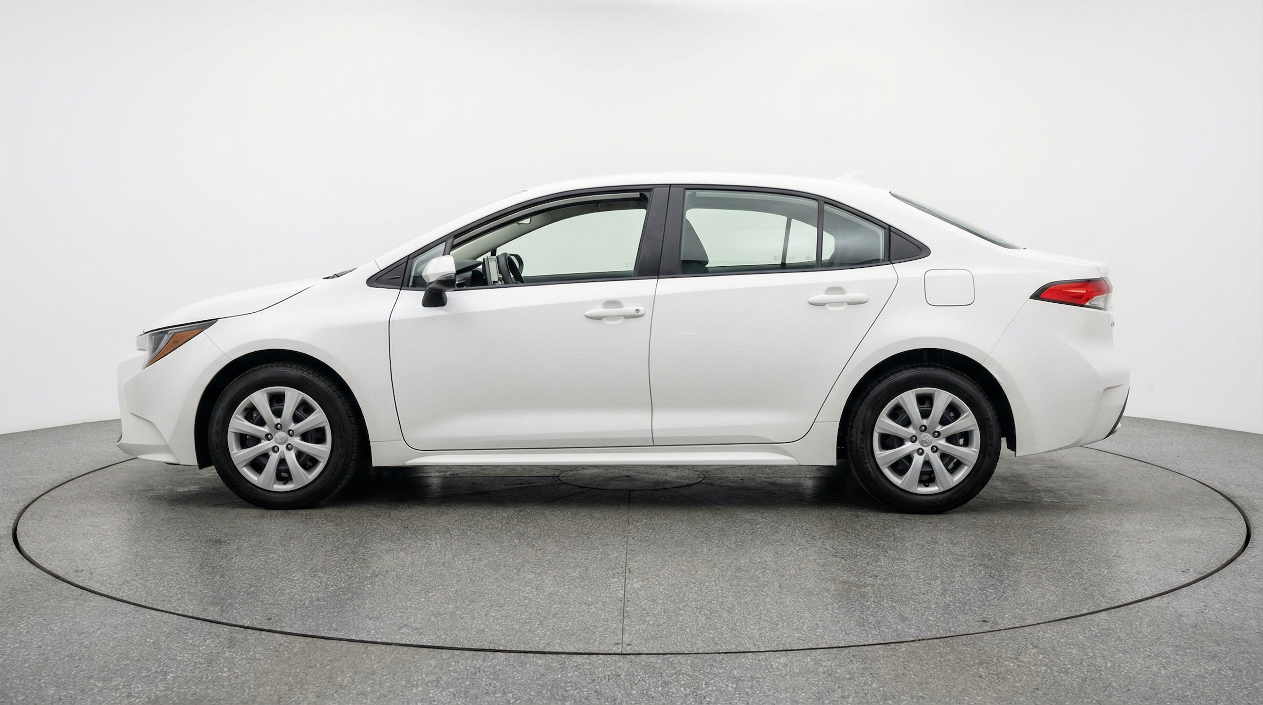 Thumbnail: 2025 Toyota Corolla - 5