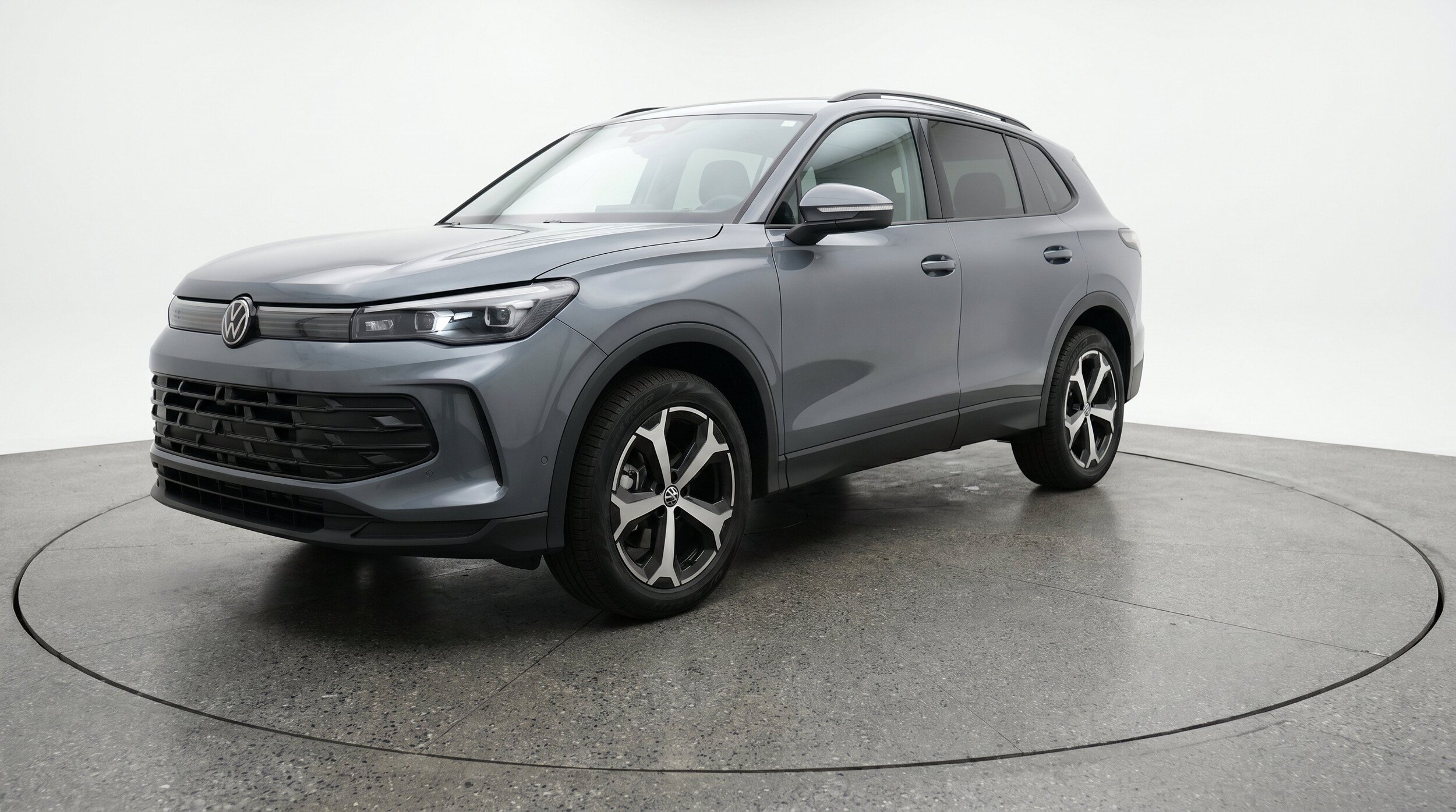Thumbnail: 2026 Volkswagen Tiguan - 3