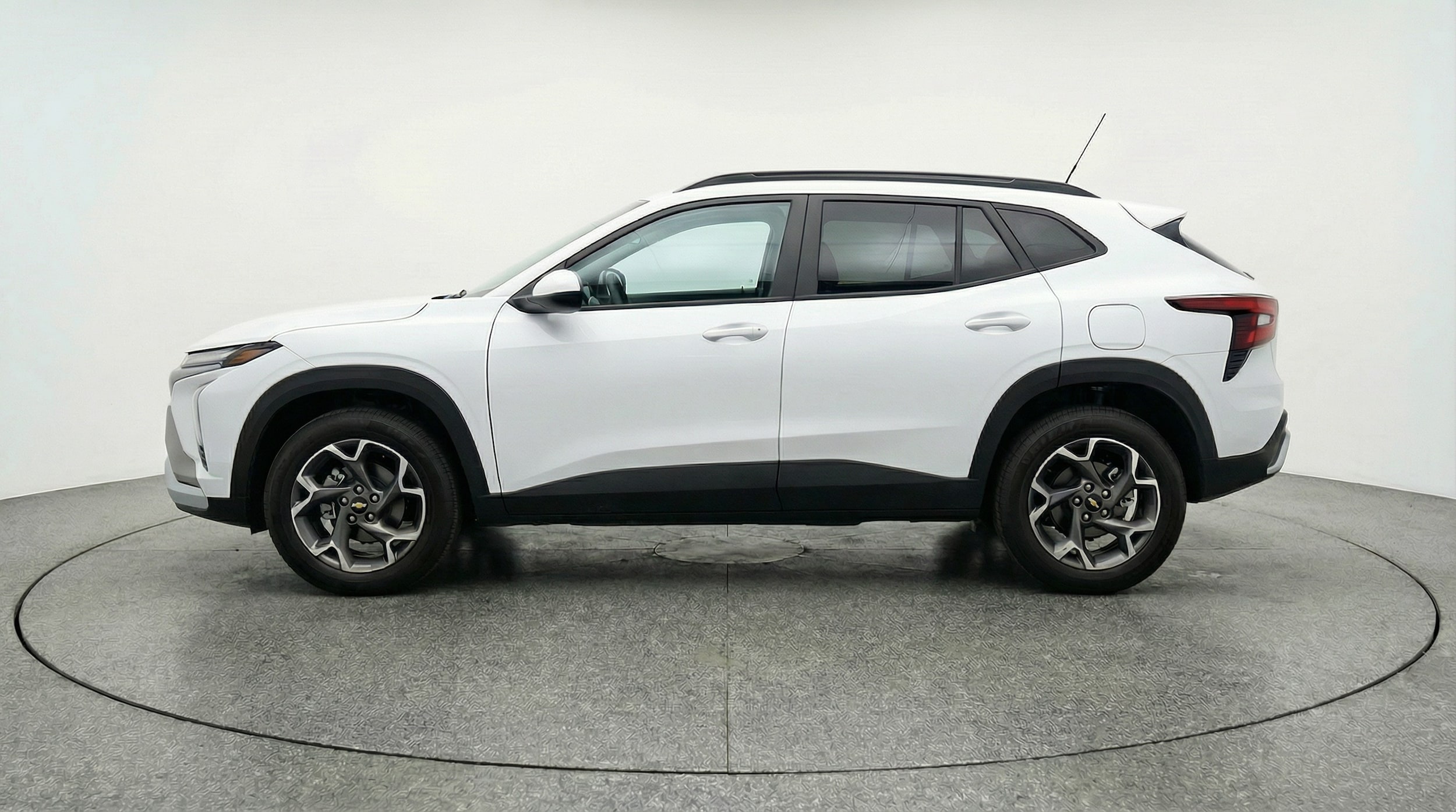 Thumbnail: 2025 Chevrolet Trax - 4