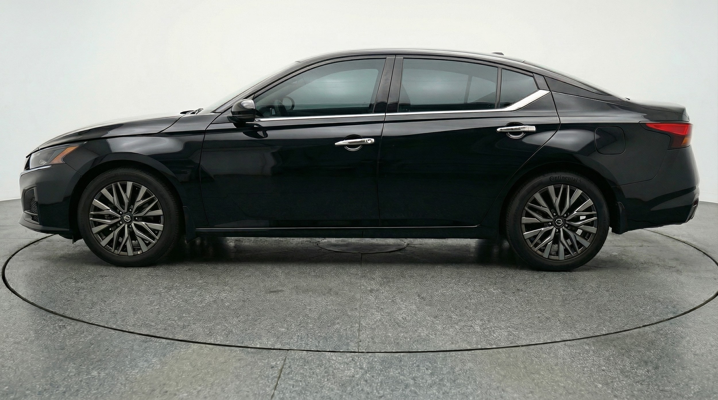 Thumbnail: 2025 Nissan Altima - 4