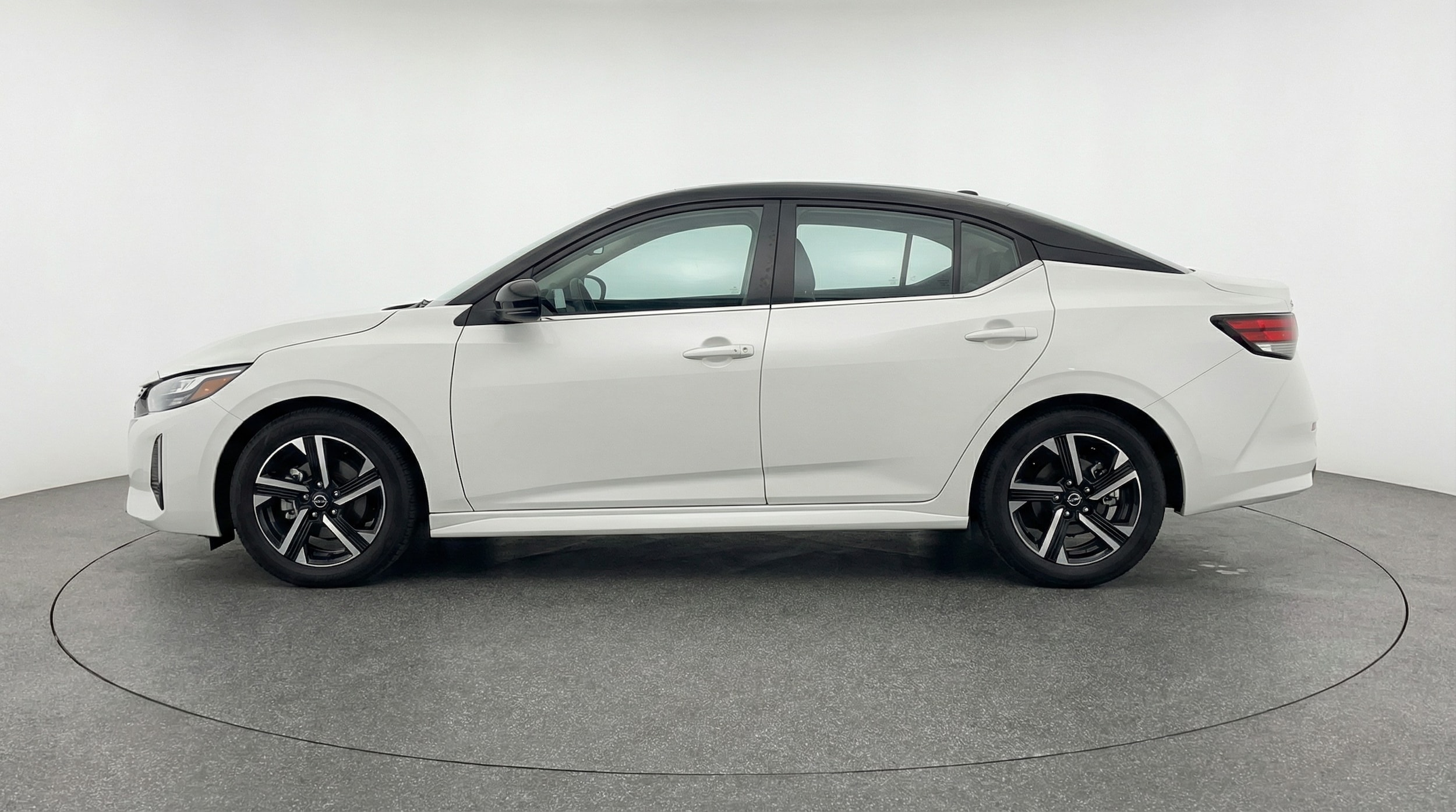 Thumbnail: 2025 Nissan Sentra - 4