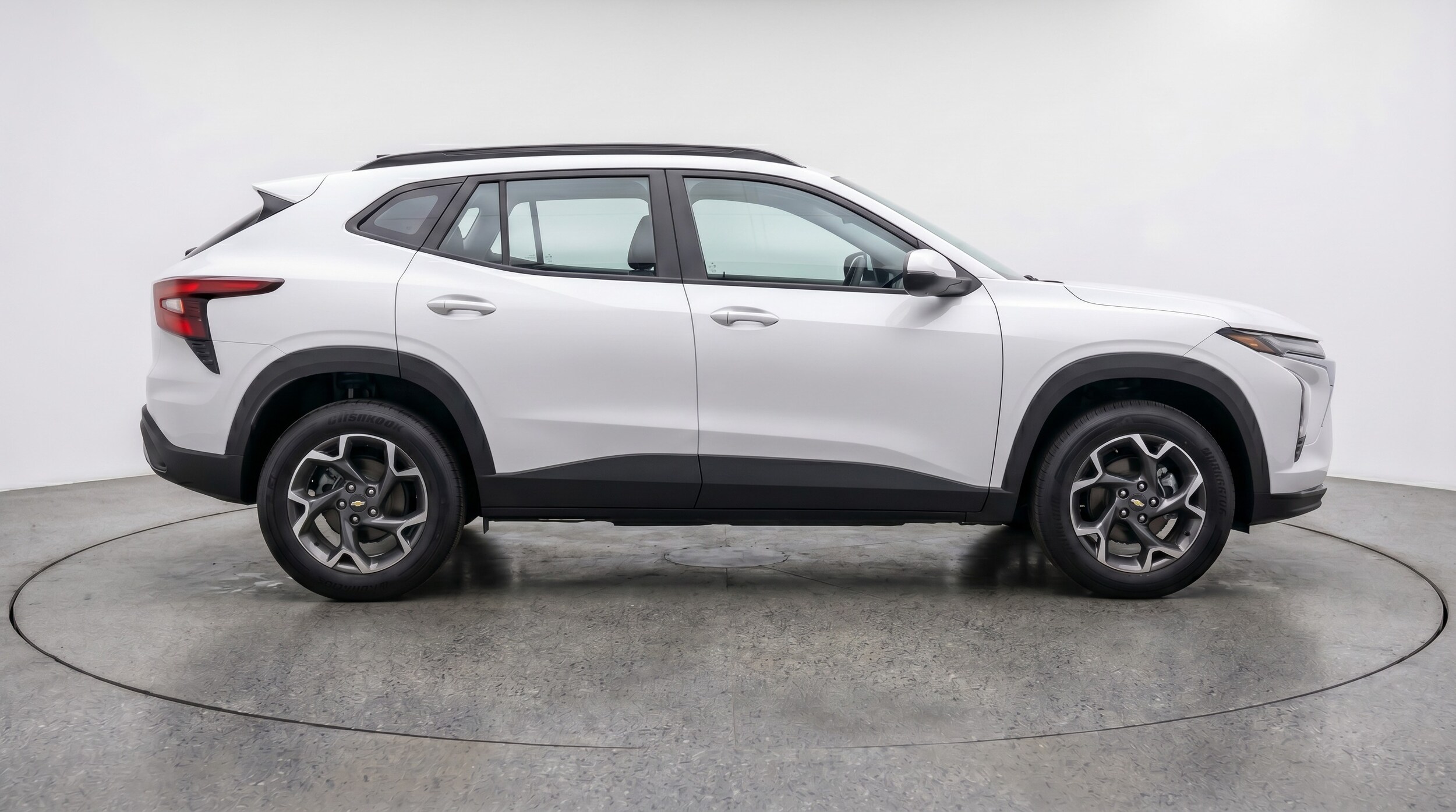 Thumbnail: 2025 Chevrolet Trax - 8