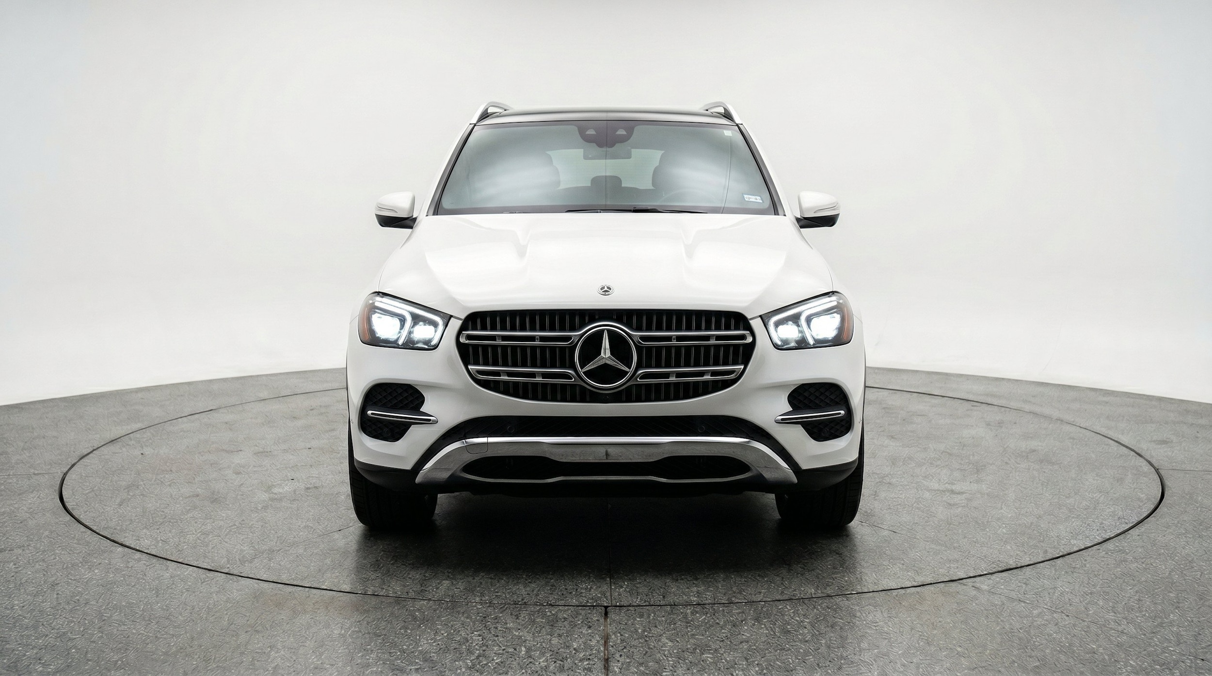 Thumbnail: 2026 Mercedes-Benz GLE - 2
