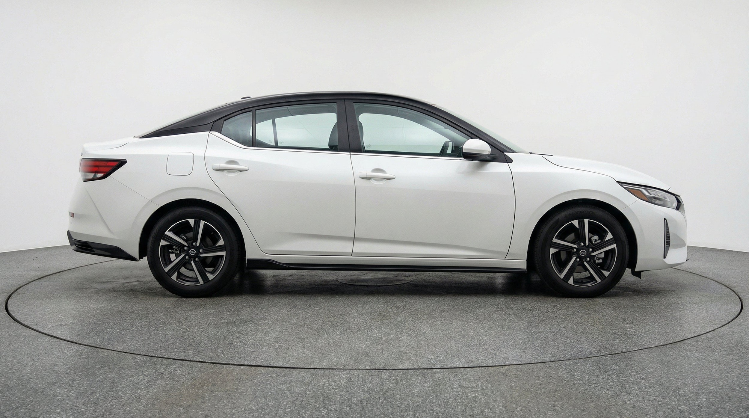 Thumbnail: 2025 Nissan Sentra - 11