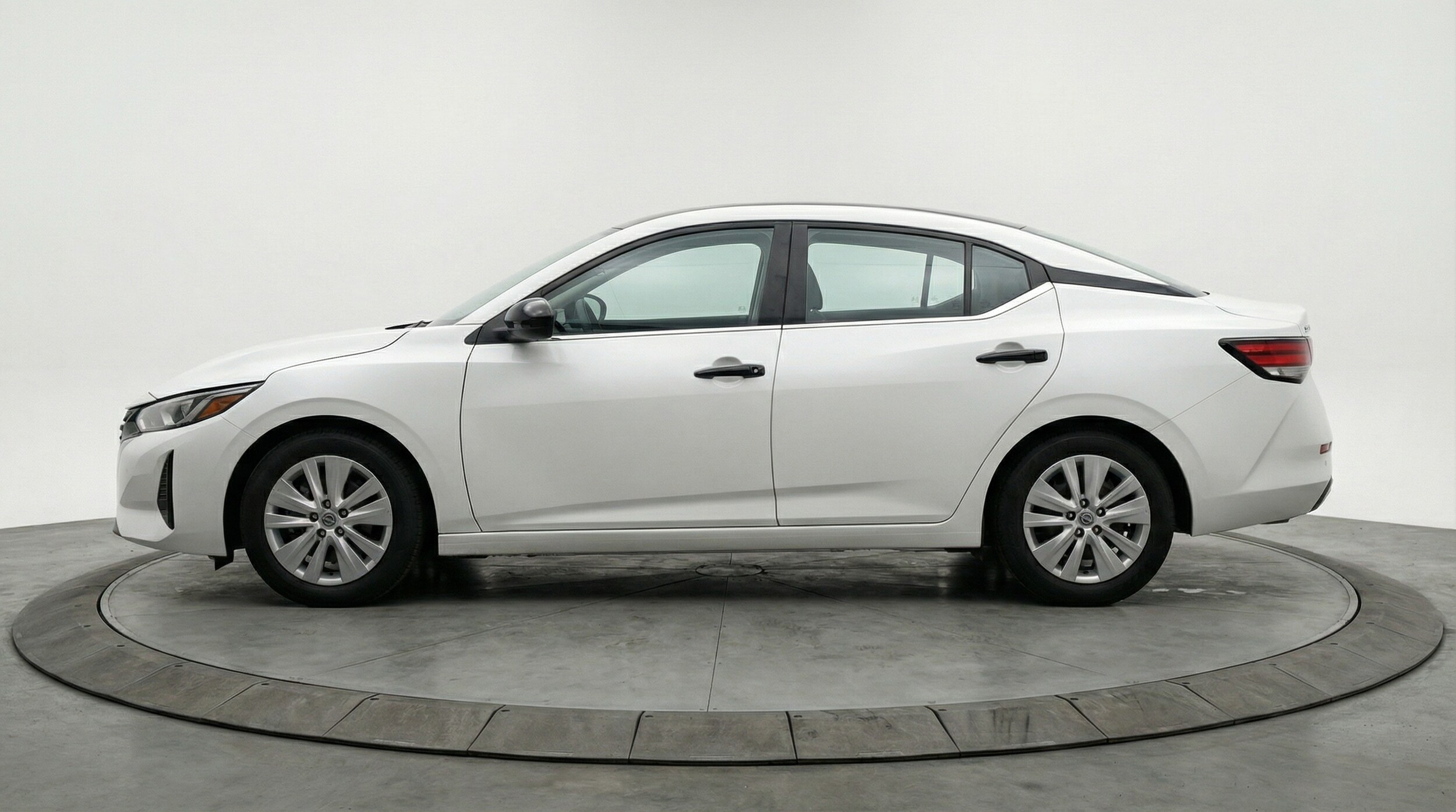 Thumbnail: 2025 Nissan Sentra - 4